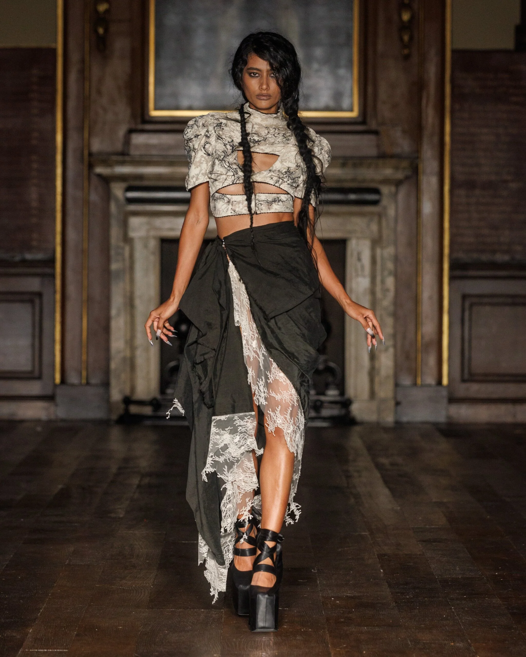 Dreaming-Eli-SS27-Runway-Look-17.jpg