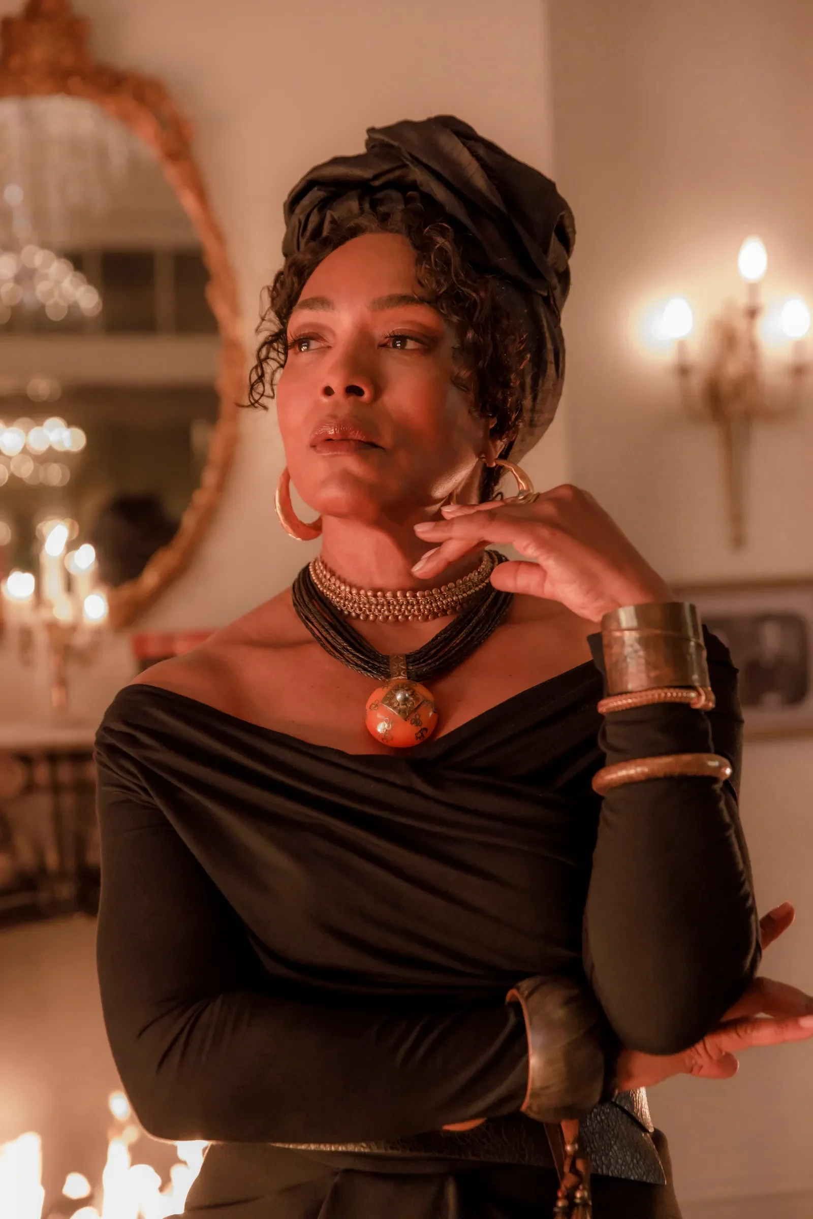 american-horror-story-13-angela-bassett-marie-laveau.jpg.webp
