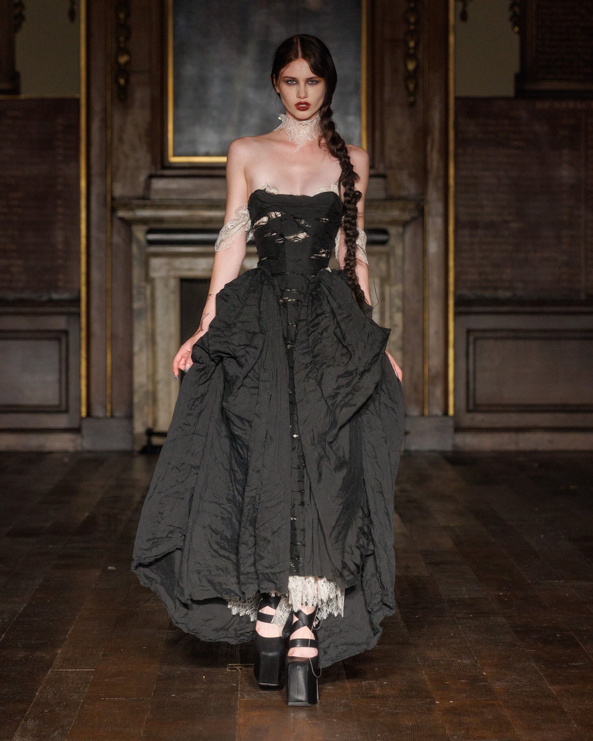 Dreaming-Eli-SS27-Runway-Look-16.jpg