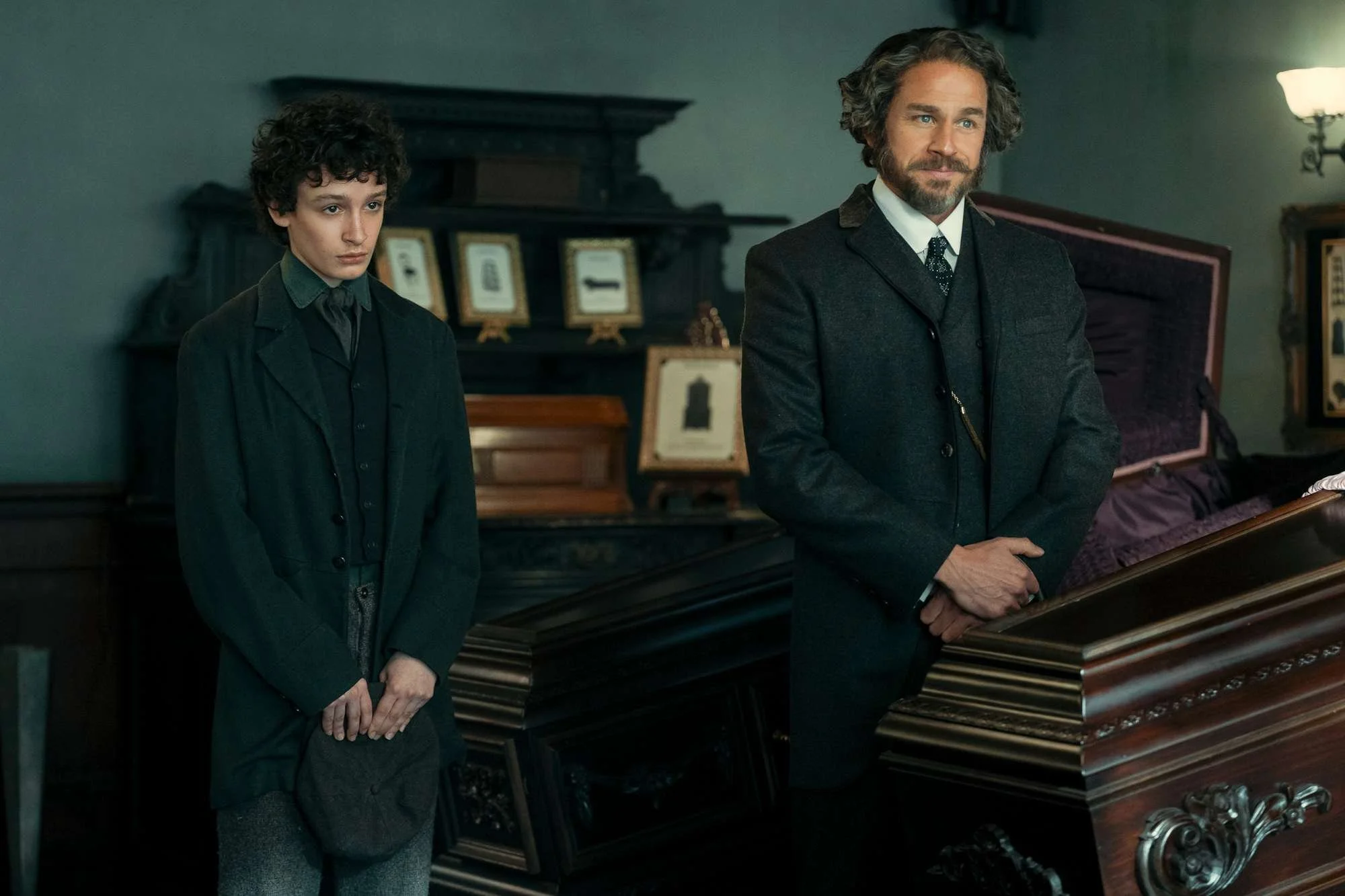 Monster-The-Lizzie-Borden-Story-Charlie-Hunnam-First-Look-Netflix-Ryan-Murphy.jpg
