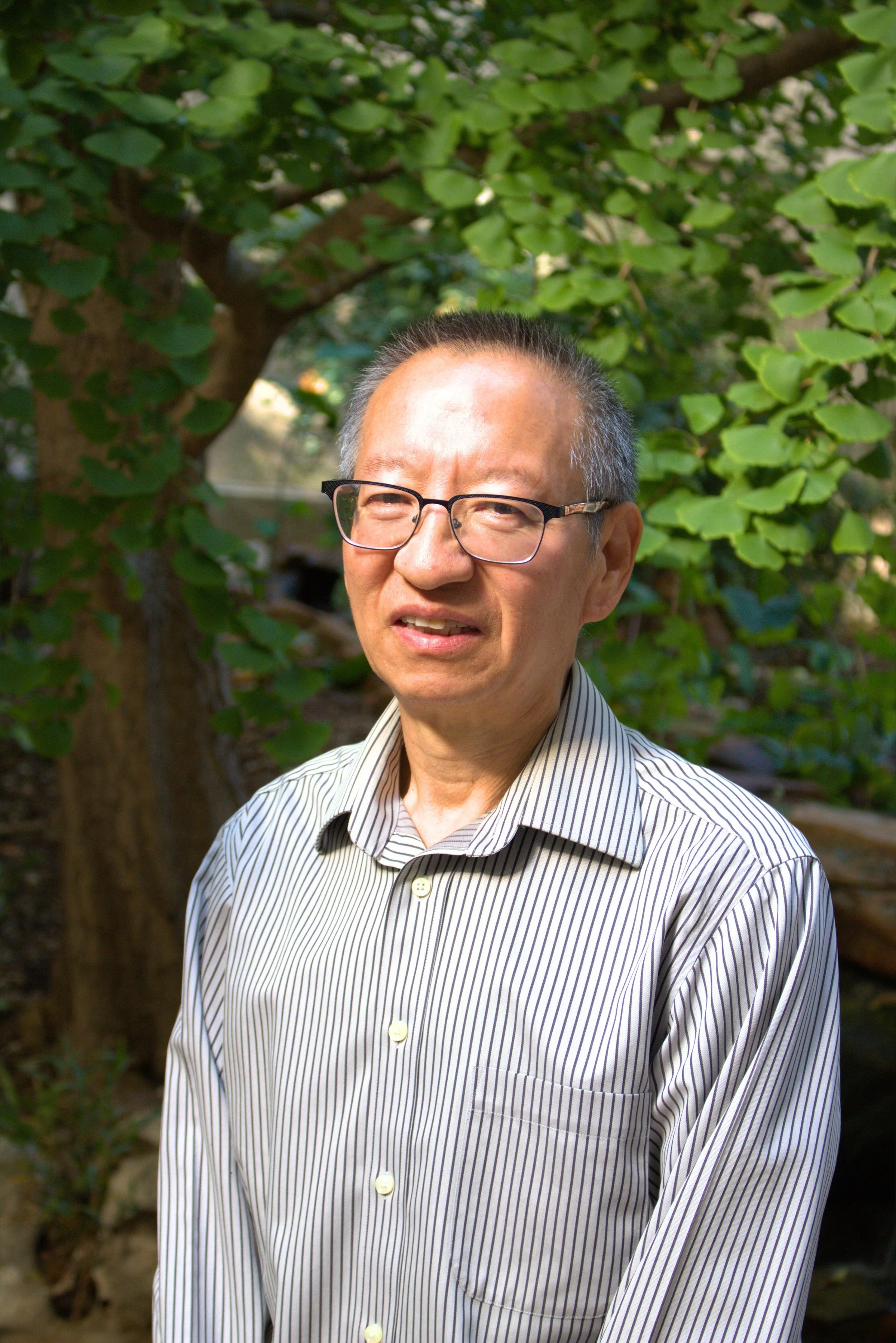 Mingyuan Cheng Headshots - 3.JPG