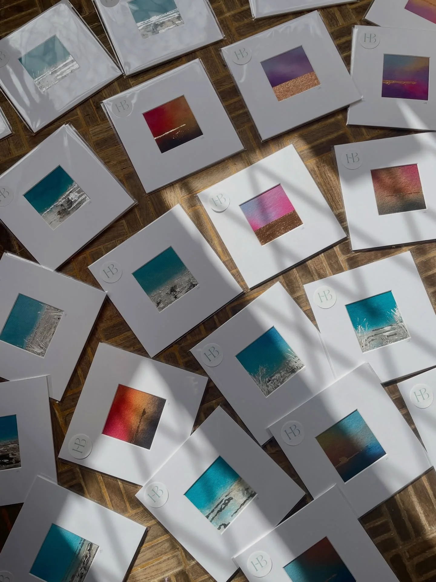 Big news! I&rsquo;ll be showcasing my art at @highcliffefoodandartsfestival this June 13th &amp; 14th 🌊 

Come along for a weekend packed with creativity, incredible food, and lots of talented makers. I&rsquo;ll be there with my latest pieces and wo