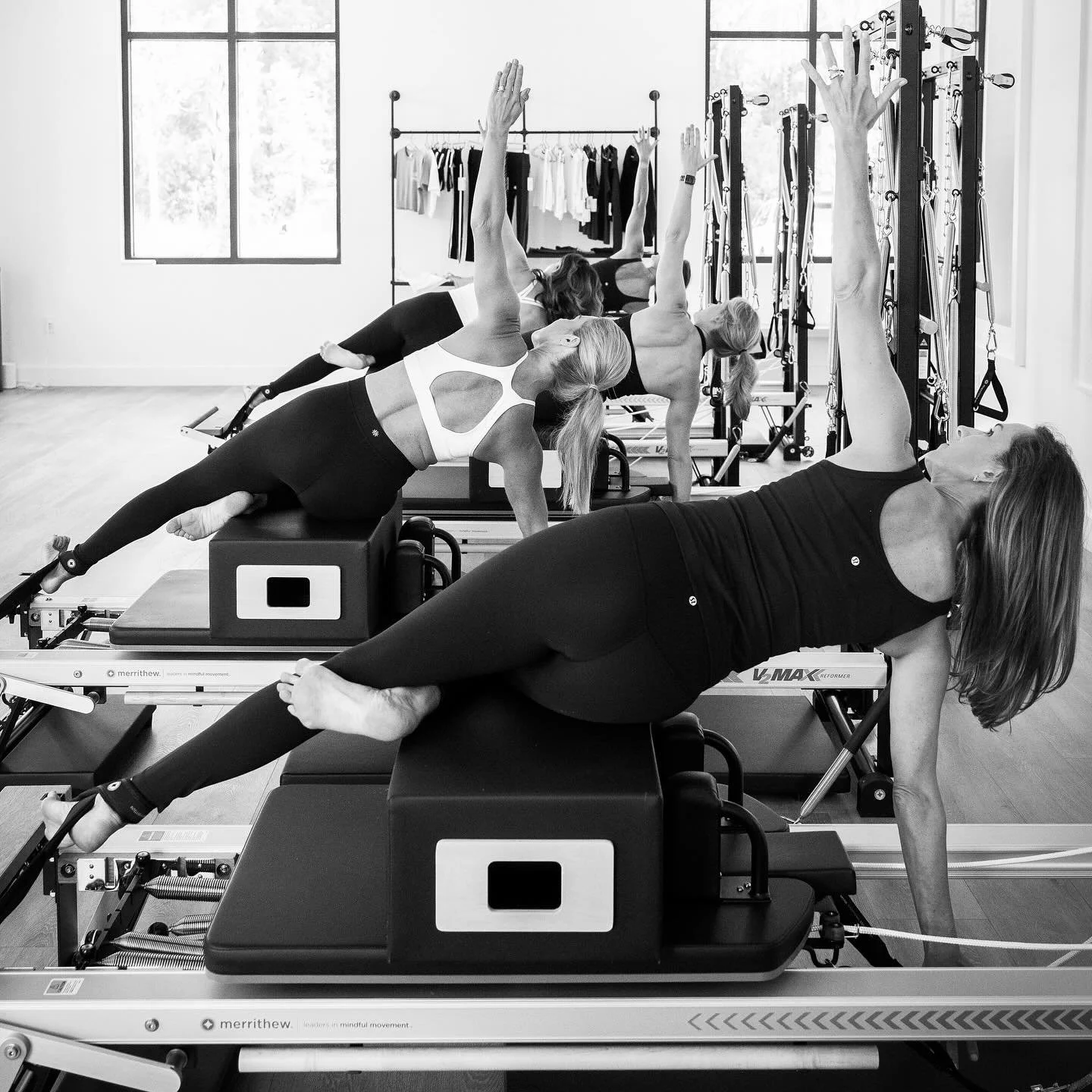 Raise your hand if you love Pilates 🙋🏼&zwj;♀️🙋🏼&zwj;♀️🙋🏼&zwj;♀️

Happy hump day! 

#humpday #pilates #ReformerPilates #HereForIt #Exhale #ExhalePilates #midweek