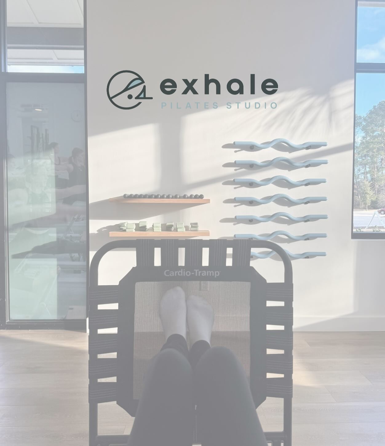 Weekend fun&hellip; but mentally I&rsquo;m here 💚🩵

#exhale #exhalepilates #hereforit #weekendedition