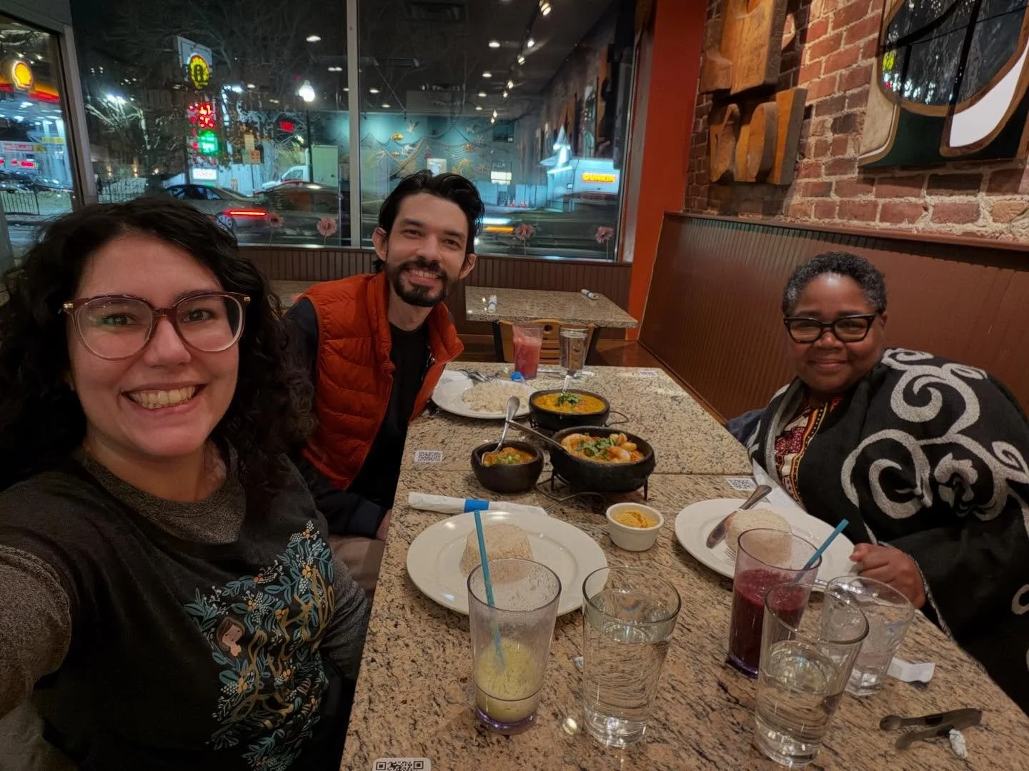 What a week my friends! 
A week of many &ldquo;firsts&rdquo;:
- first time taking a train to Boston 
- first time doing a school visit as an illustrator 
- first time drawing in front of an audience 
And, first time signing my (first) children&rsquo;