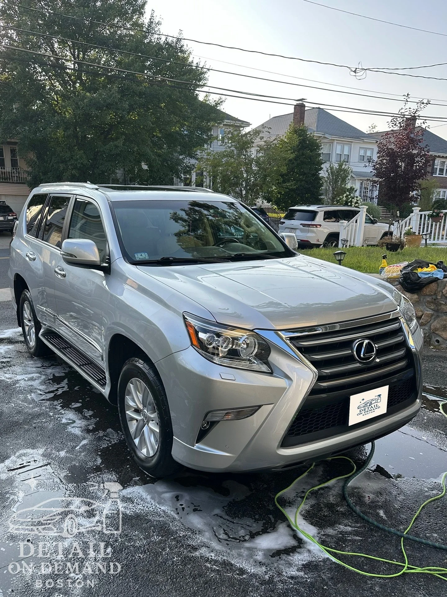 Big car? Doesn’t matter. Detail on Demand makes it show room clean
•
• Signature clean combo✅
•
•
•#detailing #autodetailing #cardetailing #detailingworld #ceramiccoating #carwash #detailersofinstagram #carcare #paintco