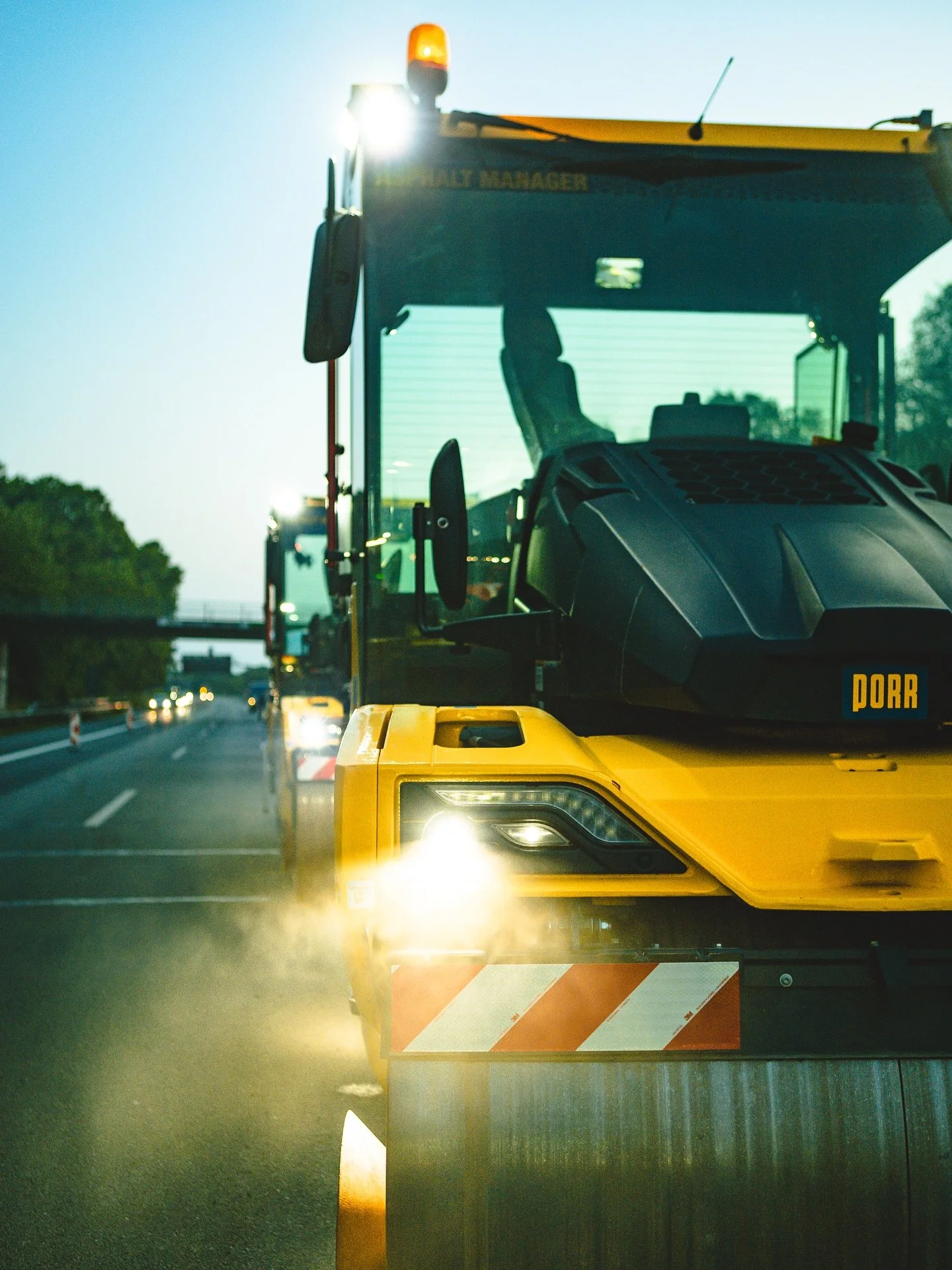 Baustellendokumentation 🚧👷 – mehr als nur Fotos.
Wir halten jeden Schritt fest: vom ersten Spatenstich bis zur Fertigstellung. Transparent, nachvollziehbar und digital dokumentiert – für Qualität, Sicherheit und klare Kommunik