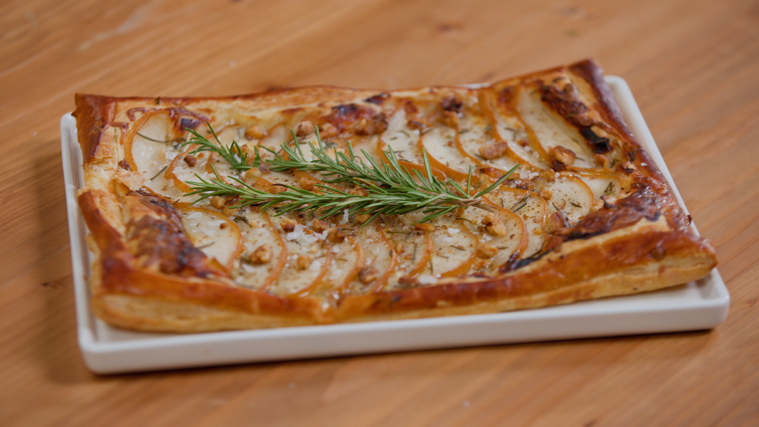 Pear &amp; Gorgonzola Rosemary Galette
