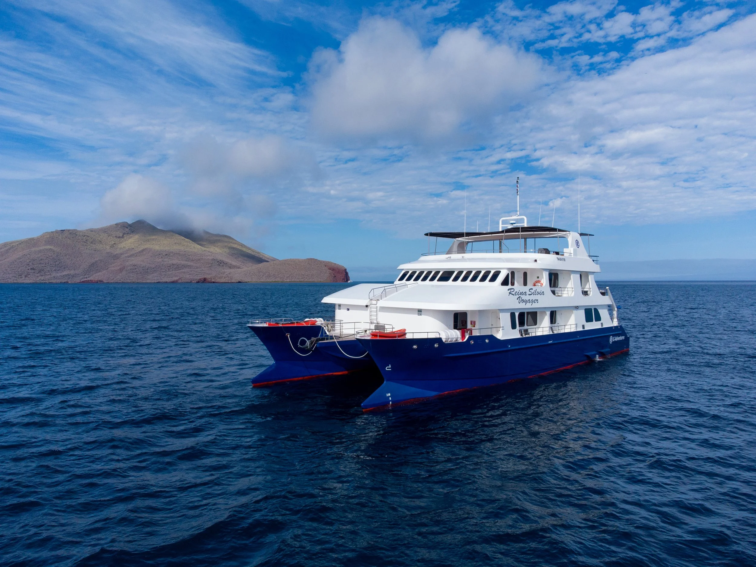 Ecuador Galapagos Reina Silvia Voyager Exterior (5).jpg