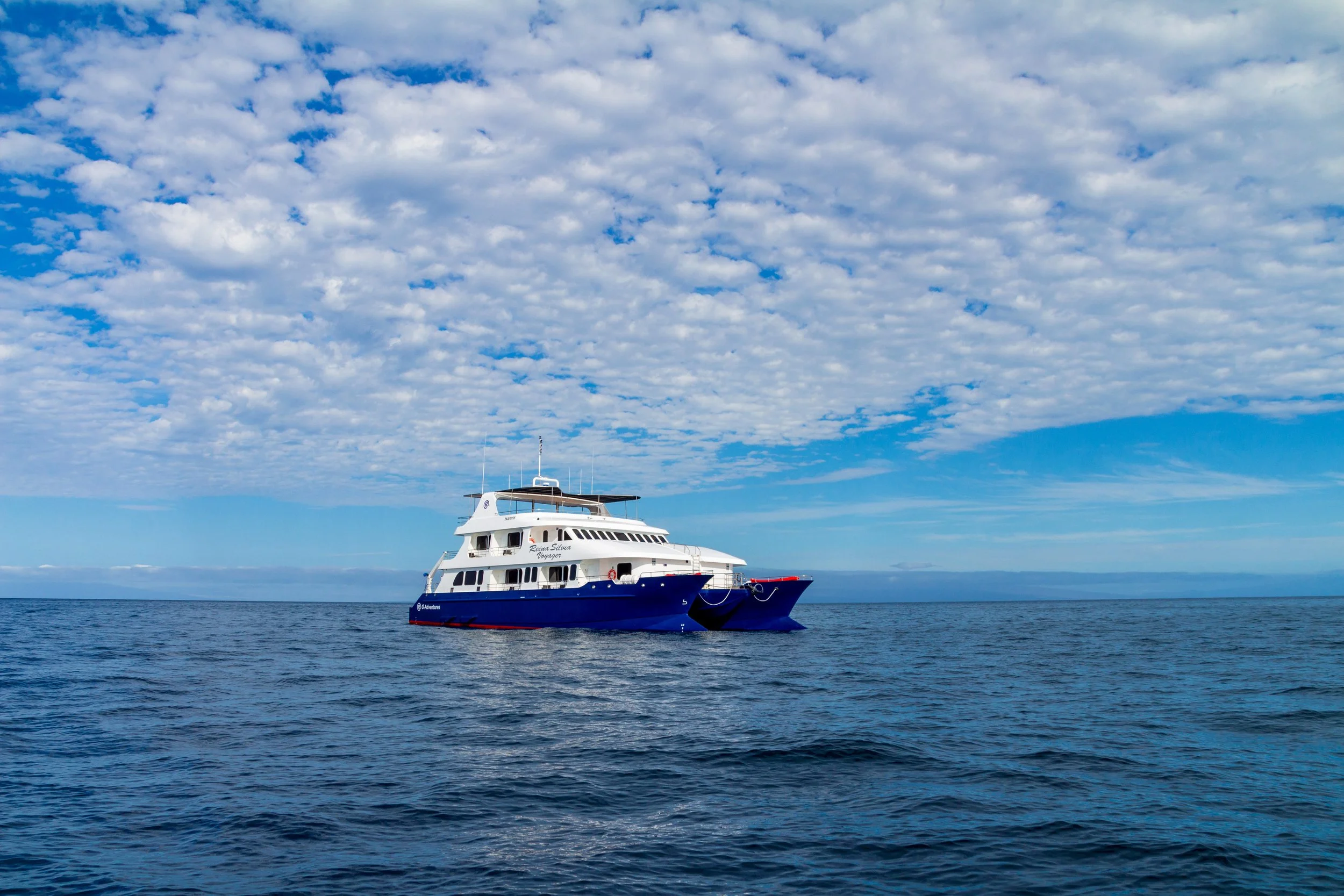 Ecuador Galapagos Reina Silvia Voyager Exterior.jpg