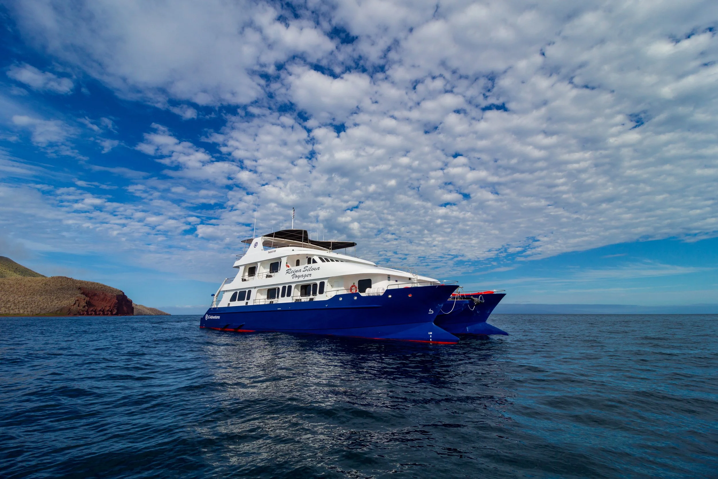 Ecuador Galapagos Reina Silvia Voyager Exterior (4).jpg