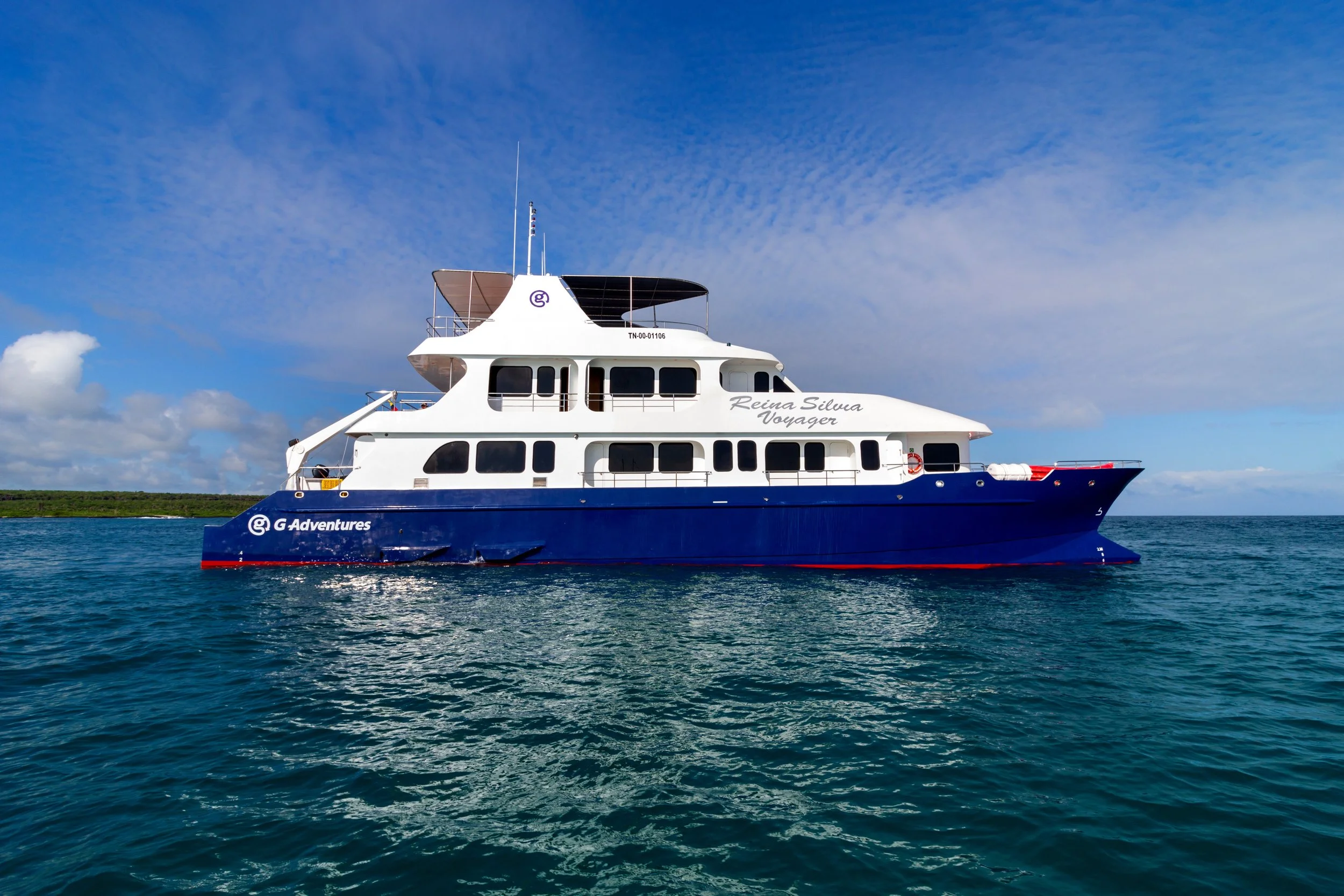 Reina Silvia Voyager-Exterior Side View.jpg