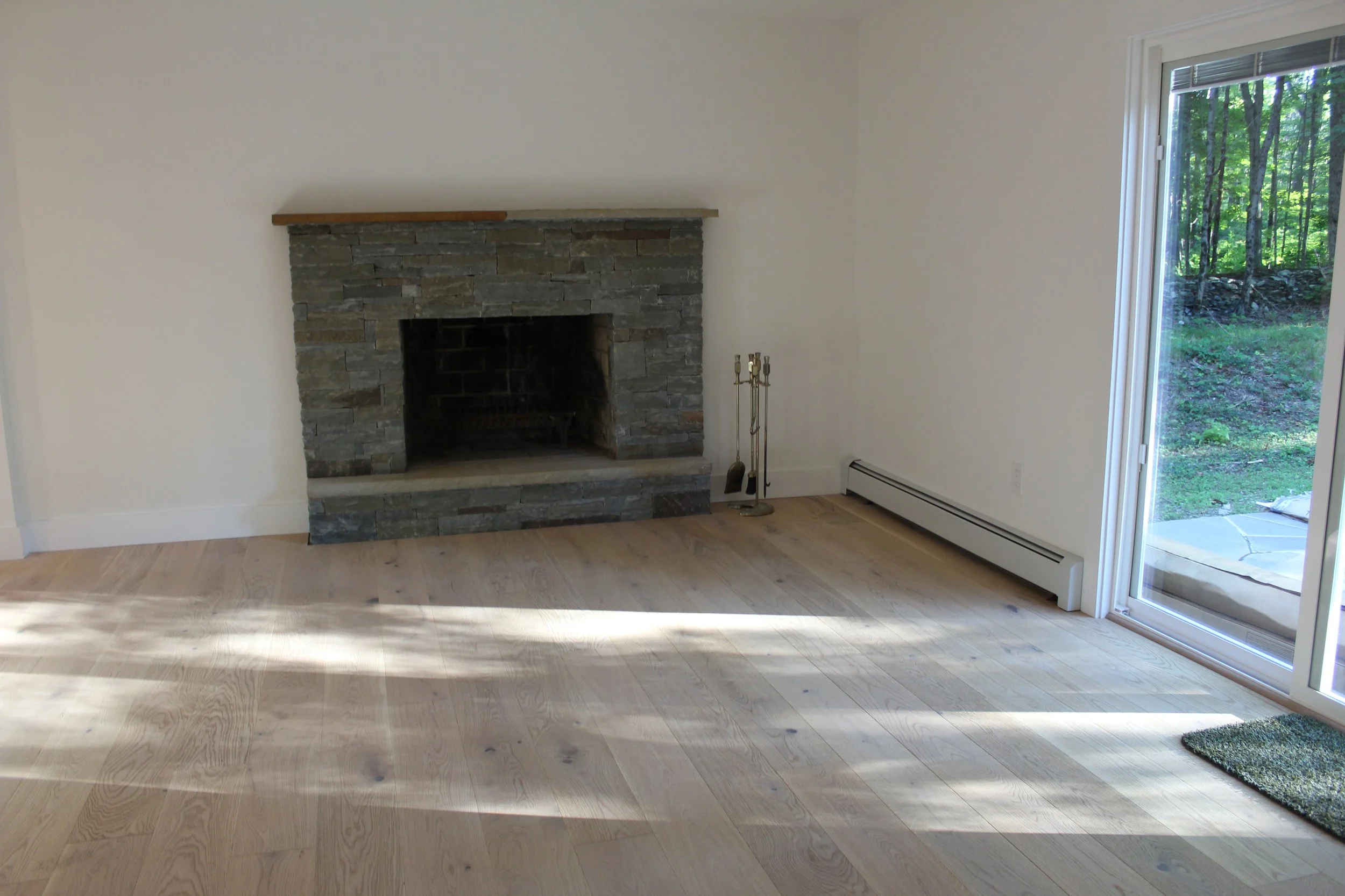 living-room-cleaning-empty-space-trueclean-solutions-hudson-valley.jpg.JPG