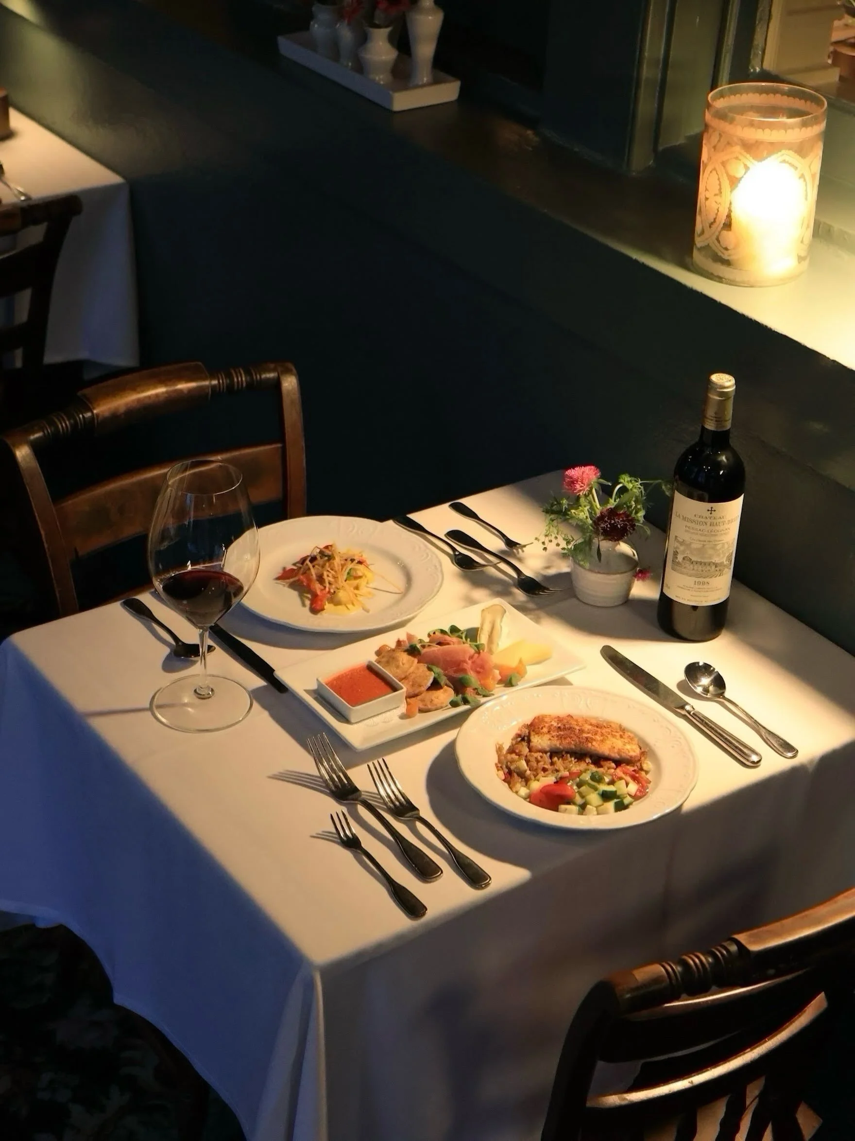 The perfect date night starts with a reservation.🍷

#savannahfoodie #finedining #datenight 
#savannahfood #romanticnight