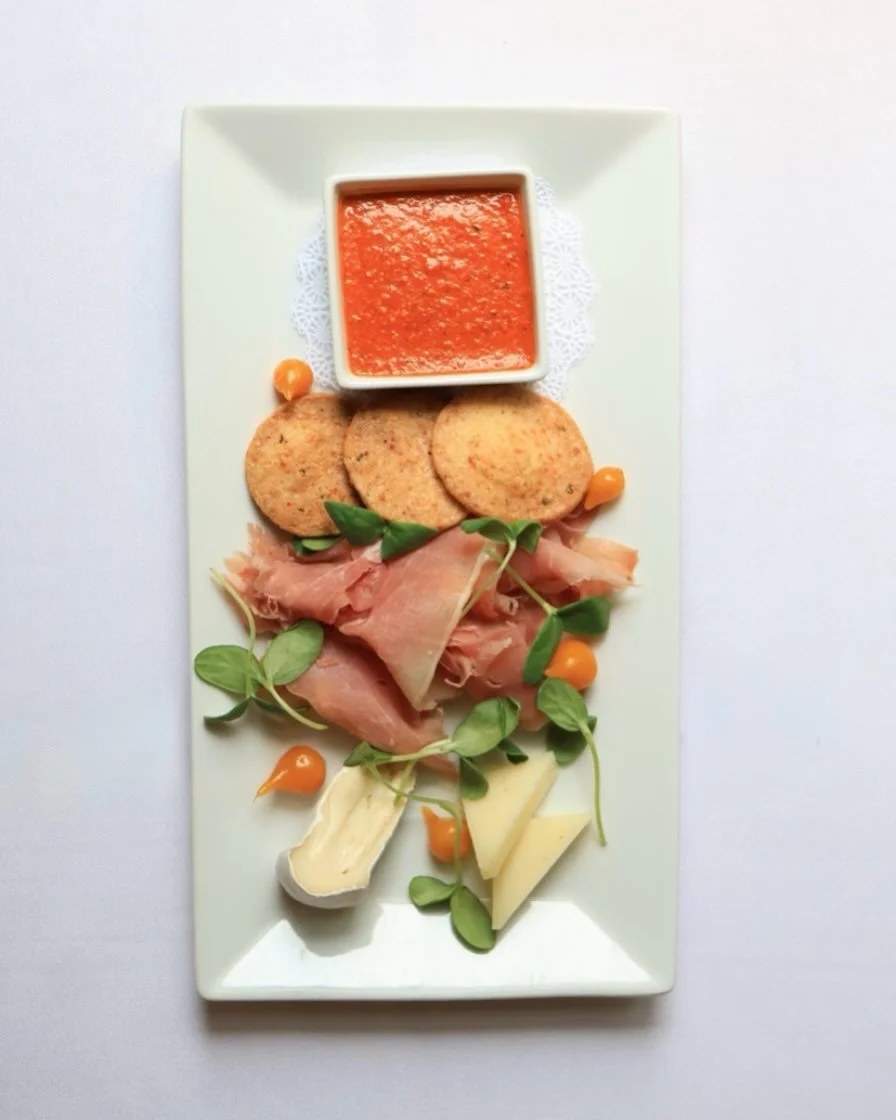 Come enjoy our locally procured charcuterie

A savory spread of Domestic thinly sliced Prosciutto, with Sweet Grass Dairy Double Cream, Georgia Gouda, and Pecorino Crisps &mdash;an elegant start to your evening.

#ElizabethOn37th #SavannahFineDining 