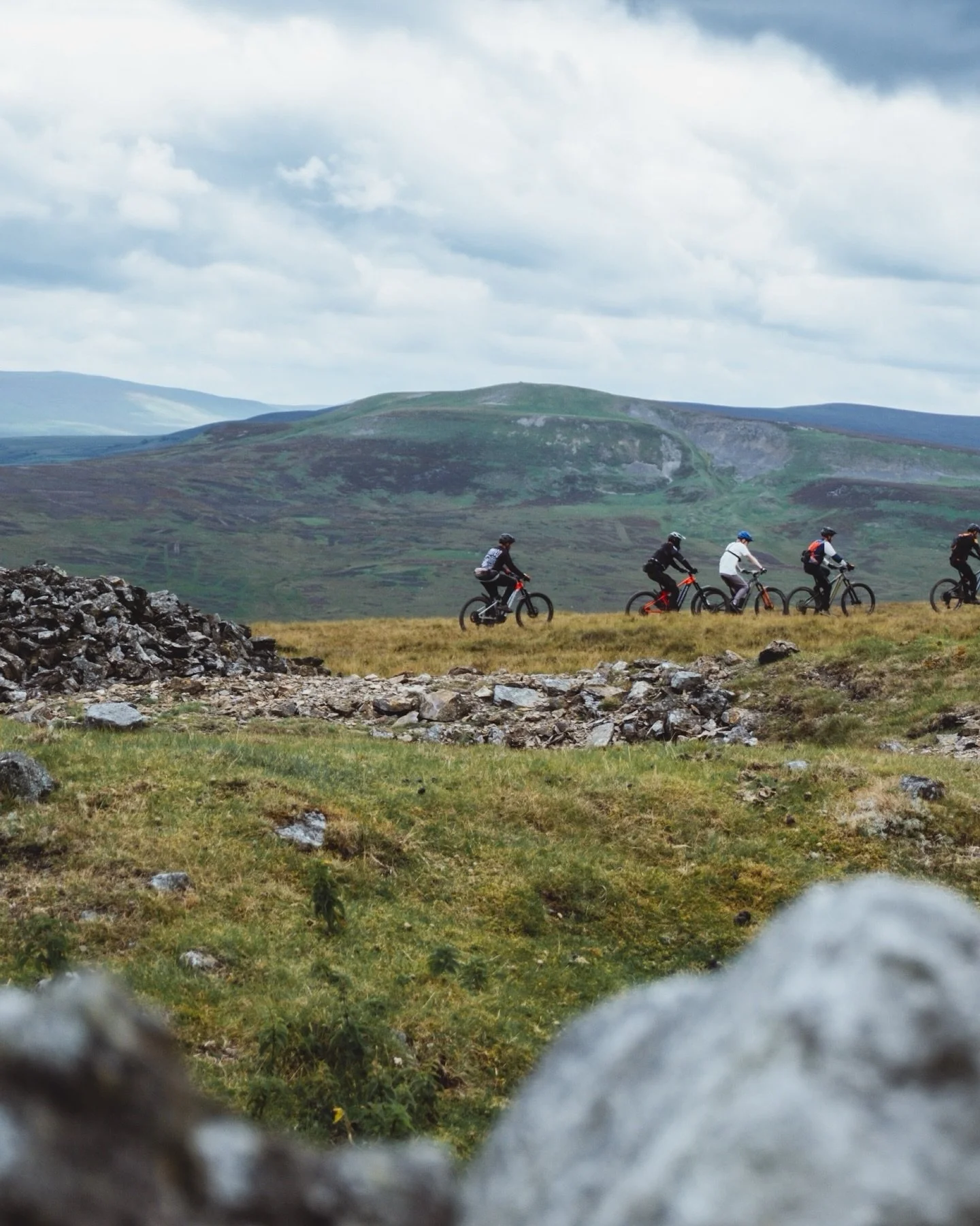 F U L L  S E N D 

What a weekend! Out on Stage 2, Day 3, capturing some seriously talented #MTB riders taking on the rugged terrain @ardrockenduro . The energy, the grit, and the stoke were unreal.

Swipe for a handful of my favourite shots from the