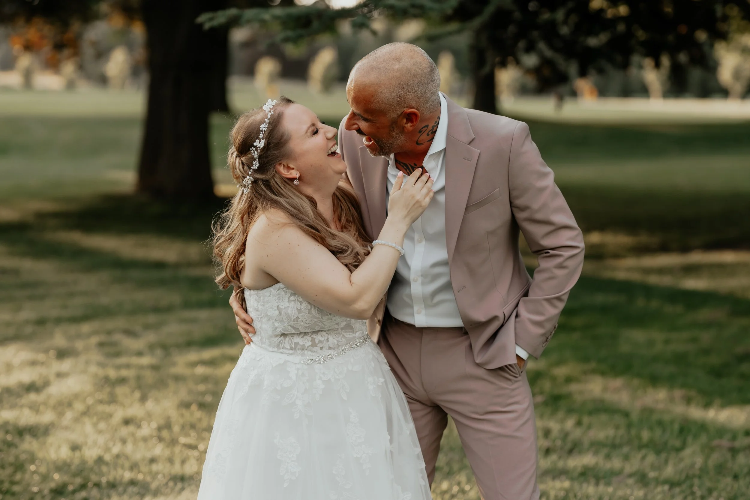 Wedding photographer Harlow