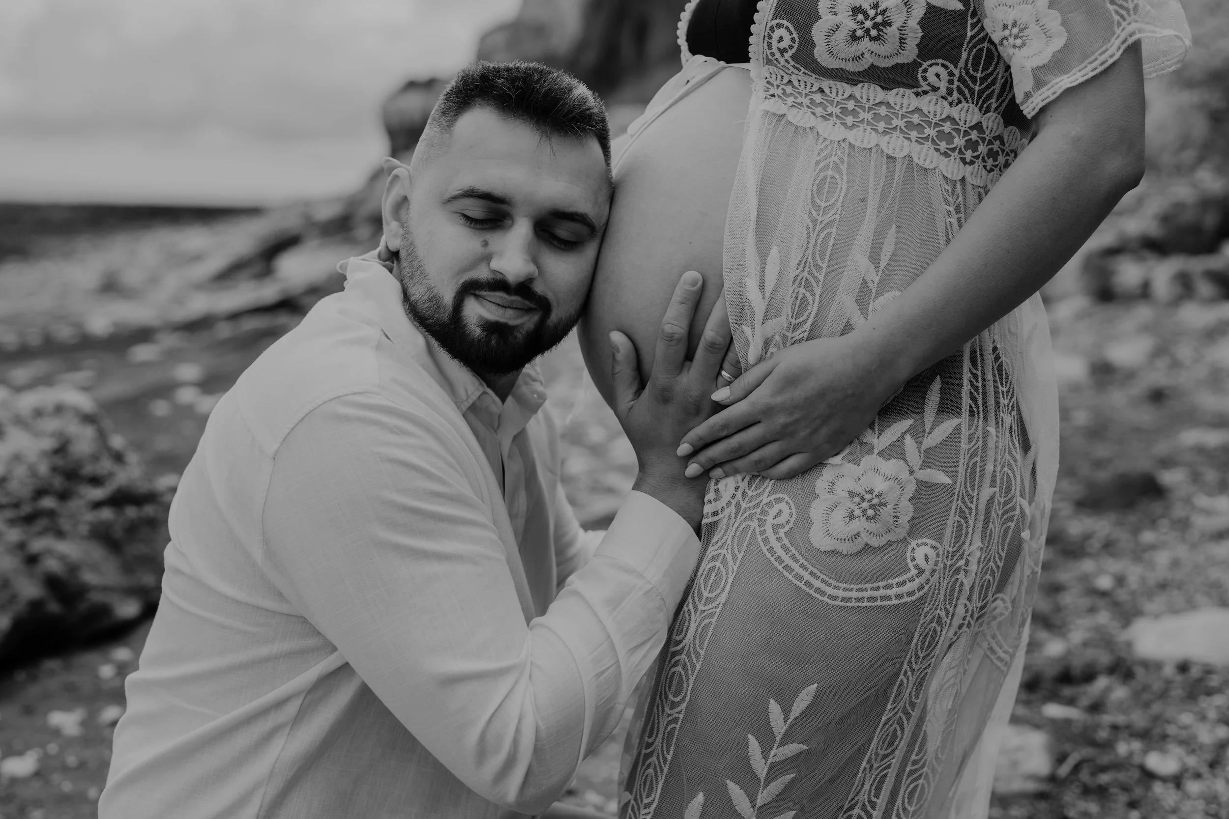 Maternity Photoshoot on the beach Essex 1.JPG