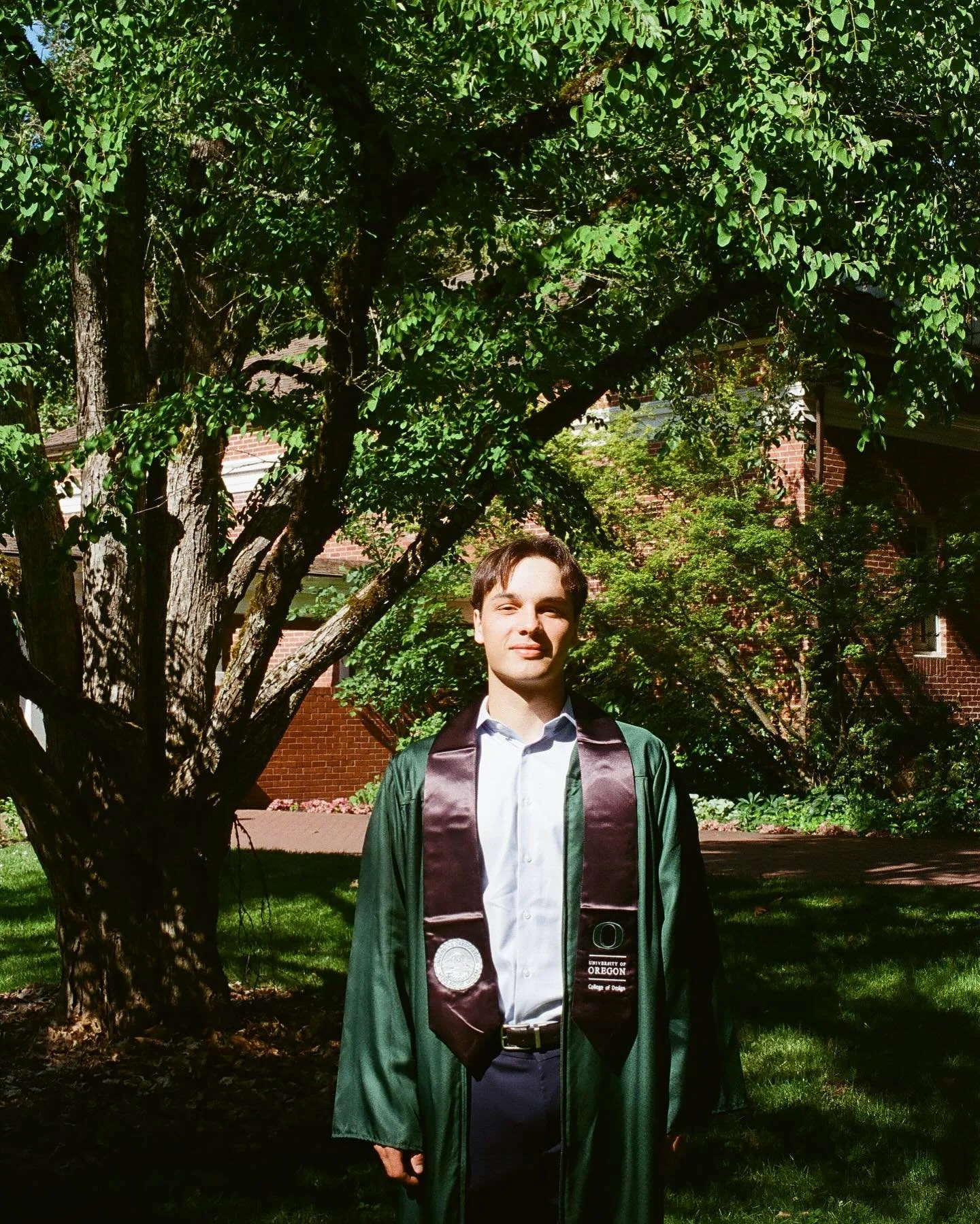 Sam - Grad Photos 
Shot on Kodak ultra max 400 
35mm film