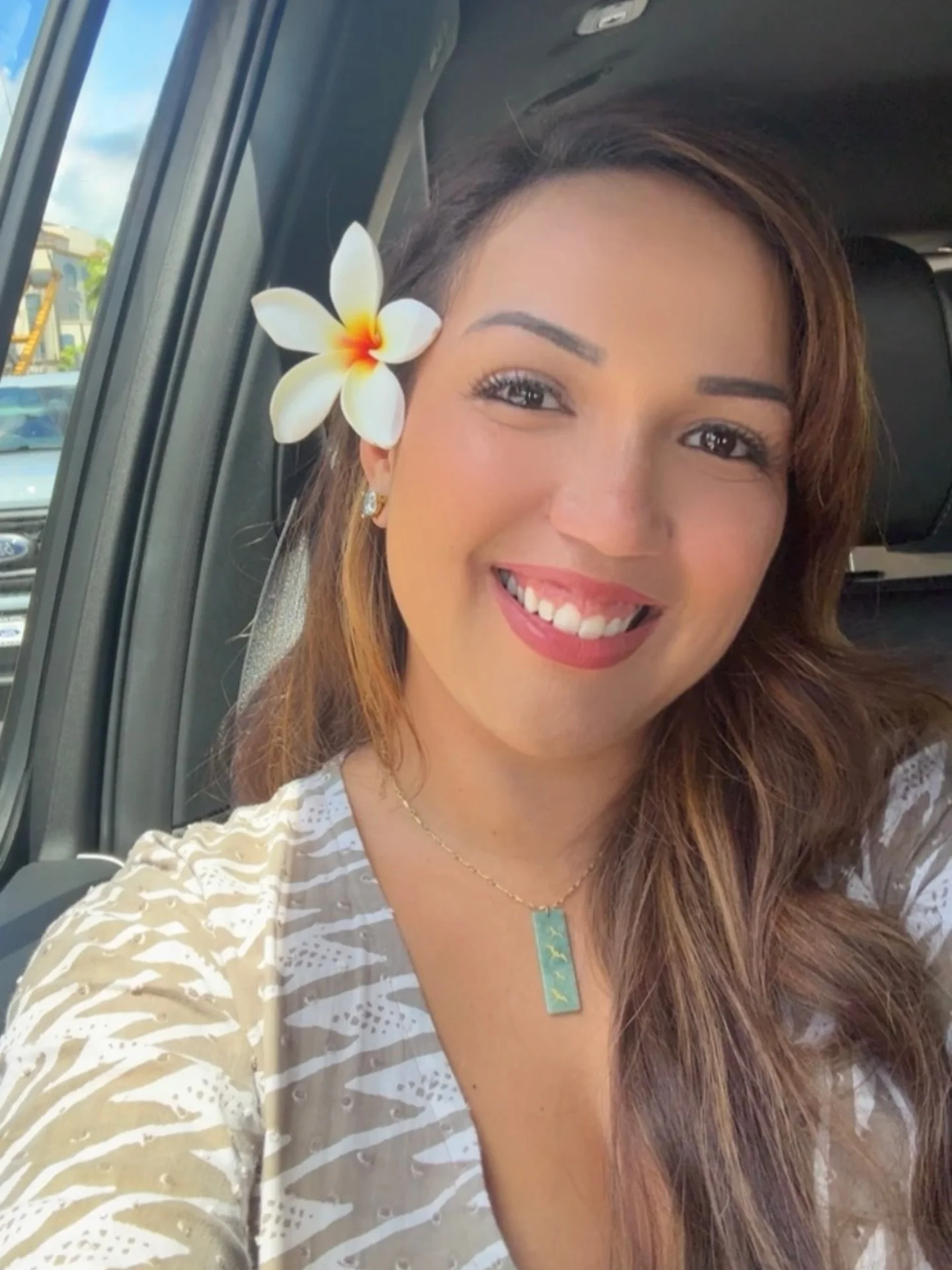 Aloha Pōʻalua iā kākou!! 🤍

&quot;Be grateful for every day that God gives us&mdash;you&rsquo;ll never get the same day twice.&rdquo; Here's your little reminder to be grateful, and be thankful! Colossians 3:15 ✨

MAHALO, MAHALO, MAHALO from the bot