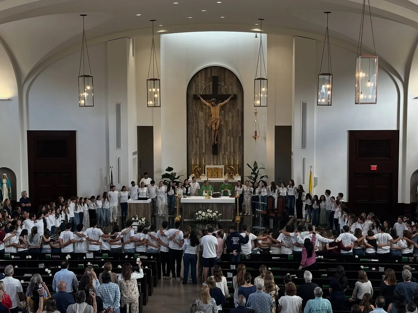 Effetá 15 Closing Mass 
What a weekend it has been, truly filled with God’s mercy!
Hearts were transformed, friendships were formed in Christ, and lives were renewed by His grace. 🙏🏼
Our youth is filled with the fire of the Holy Spiri