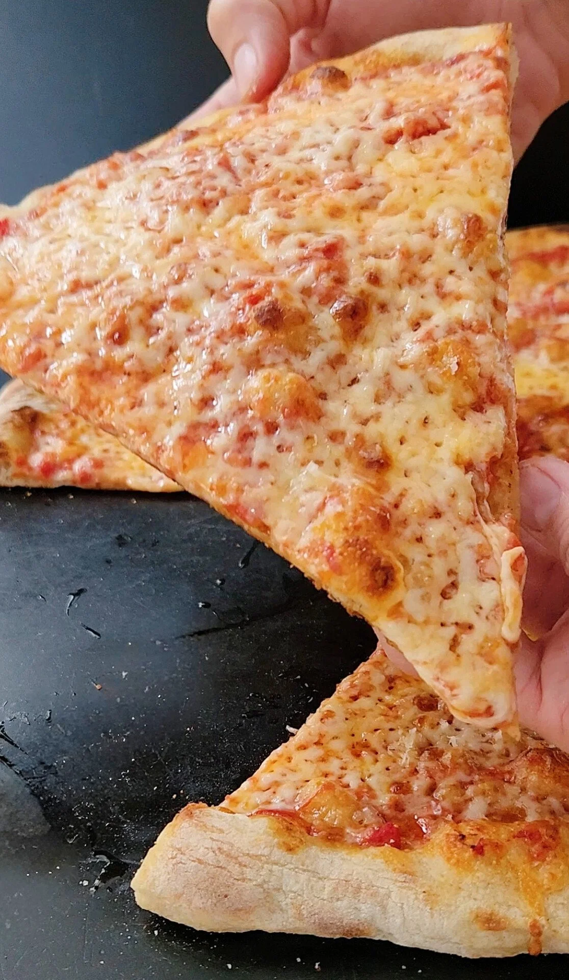 Razzo Pizzeria Cheese Slice.jpg