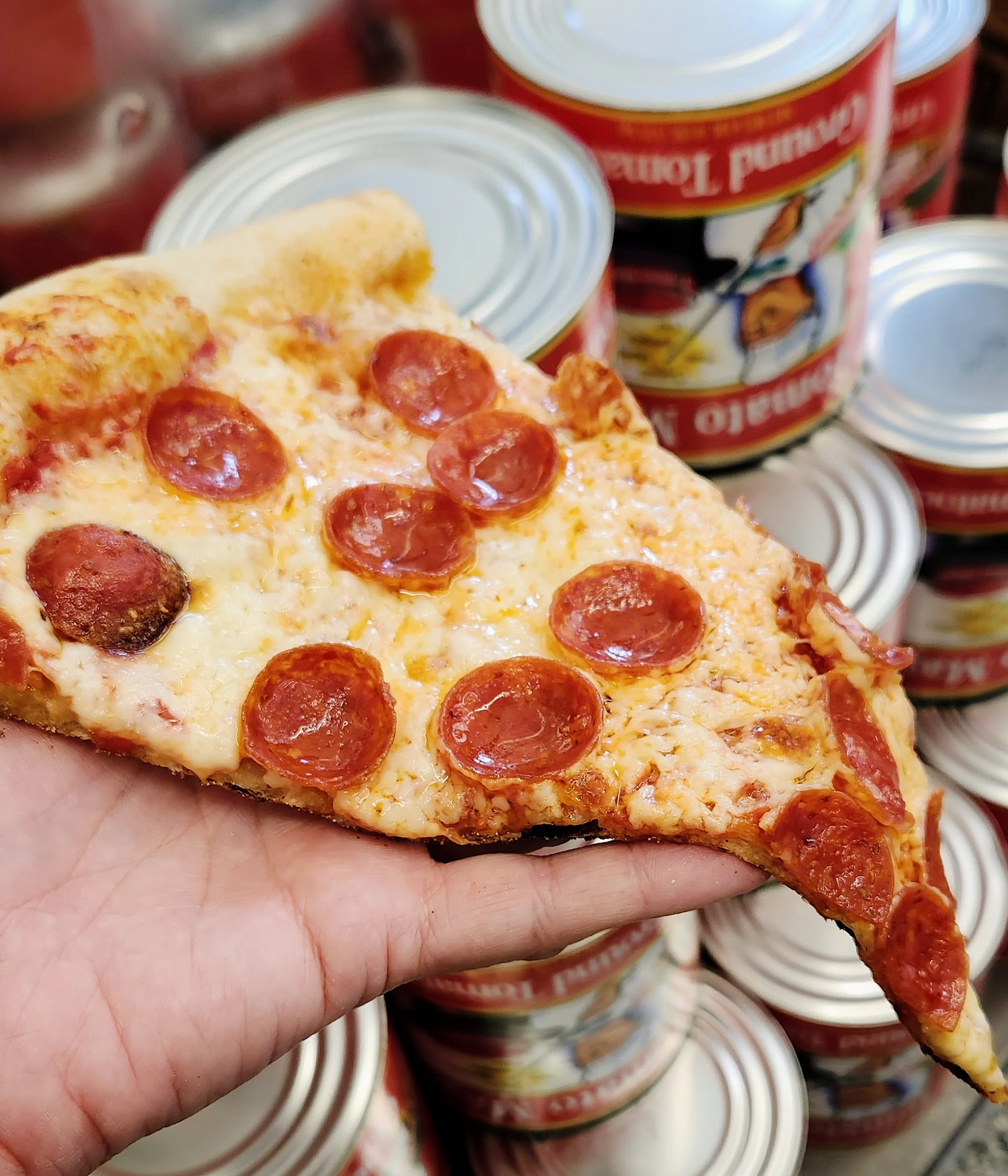 Razzo Pizzeria Pepperoni Slice.jpg