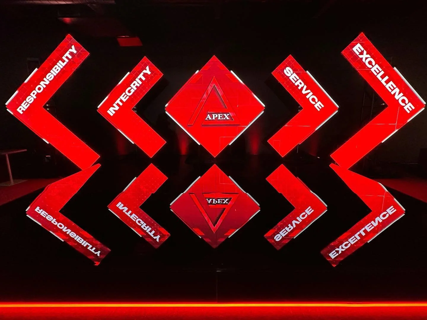 Custom LED Wall installations are our fav😍
.
#ledwall #stagedesign #leforcepro #stage #leforceproduction