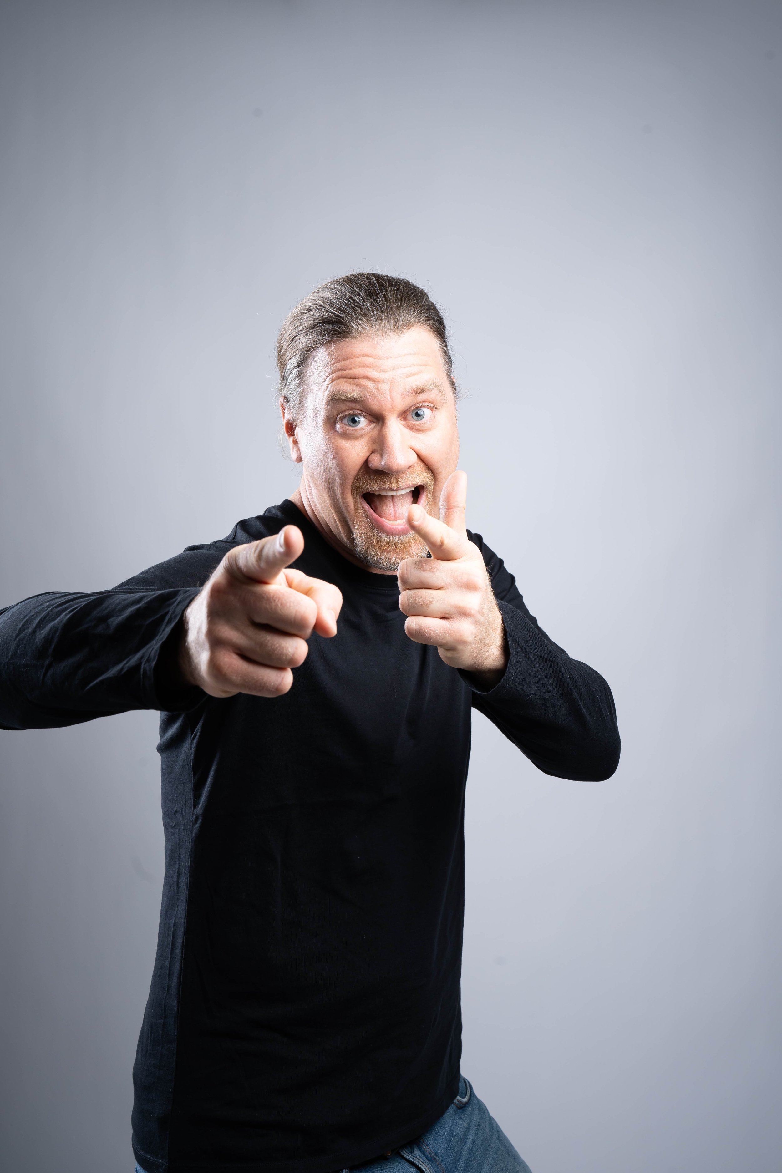 Benjamin Benny Kline headshot 6.jpg