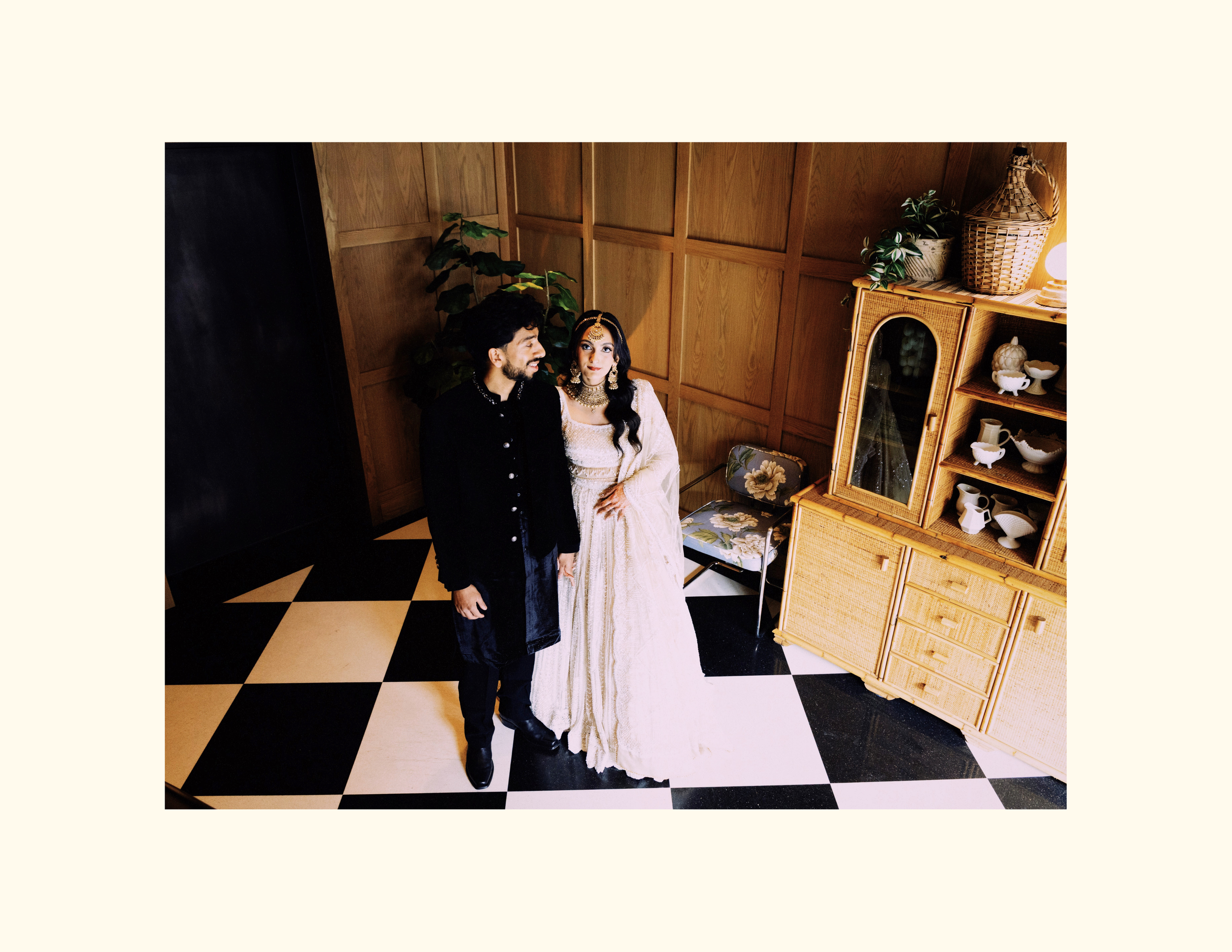 Black Moody Gothic Wedding Photo Book (26).png