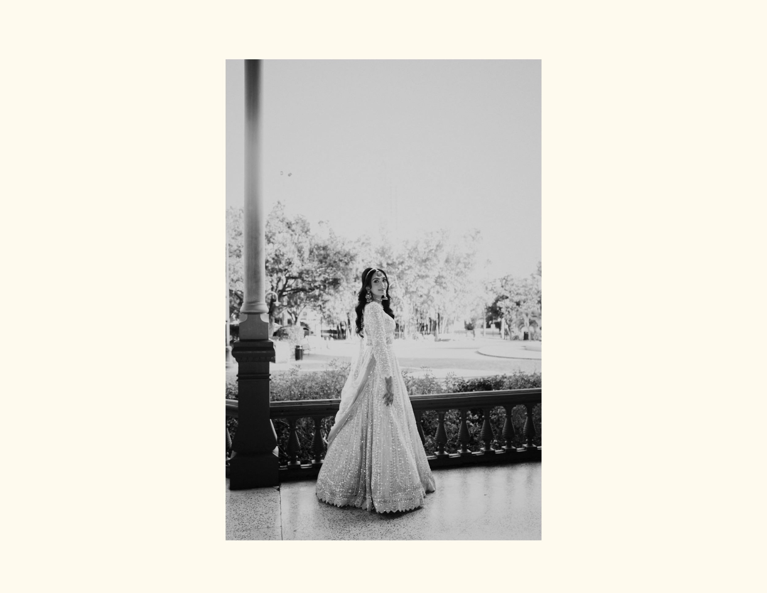 Black Moody Gothic Wedding Photo Book (21).png