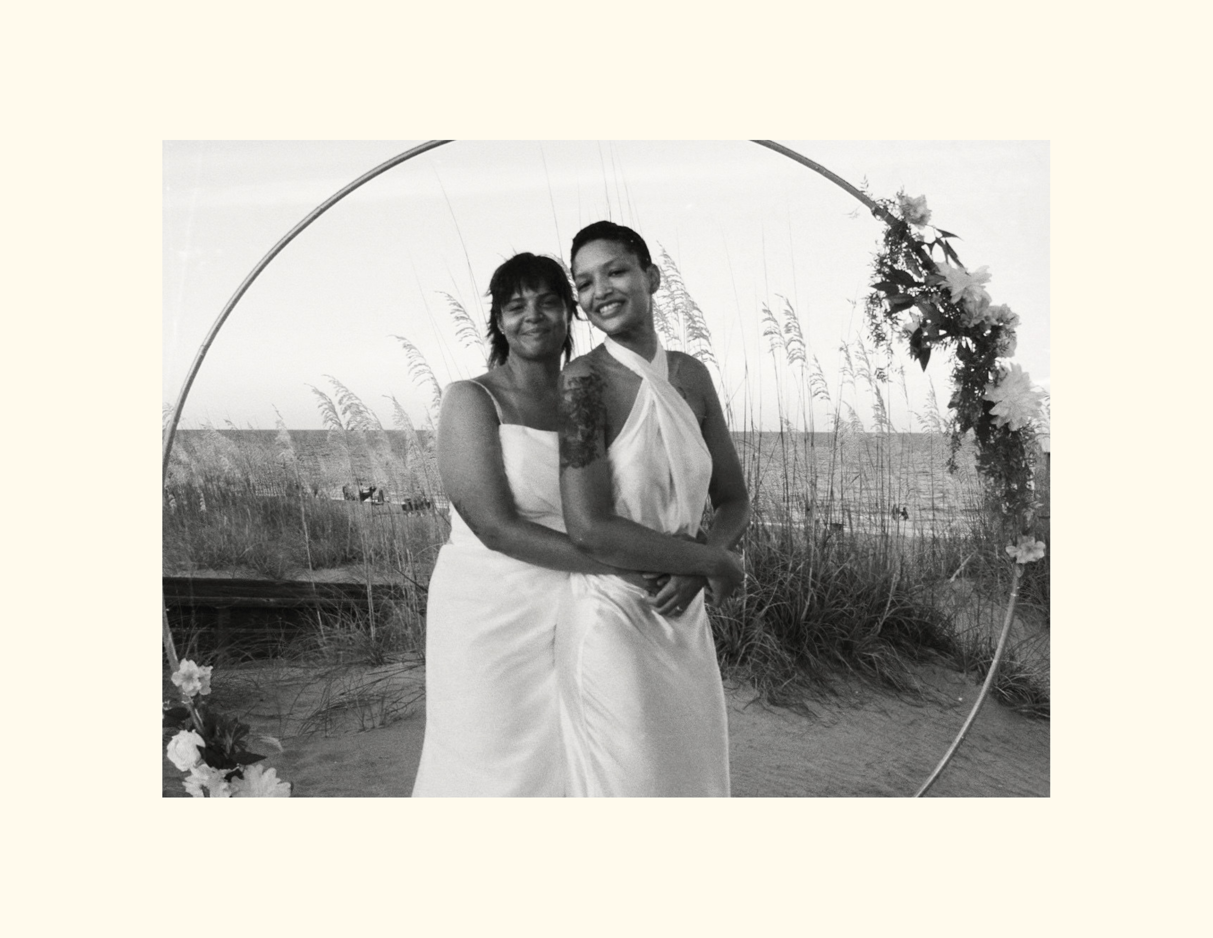 Black Moody Gothic Wedding Photo Book (7).png