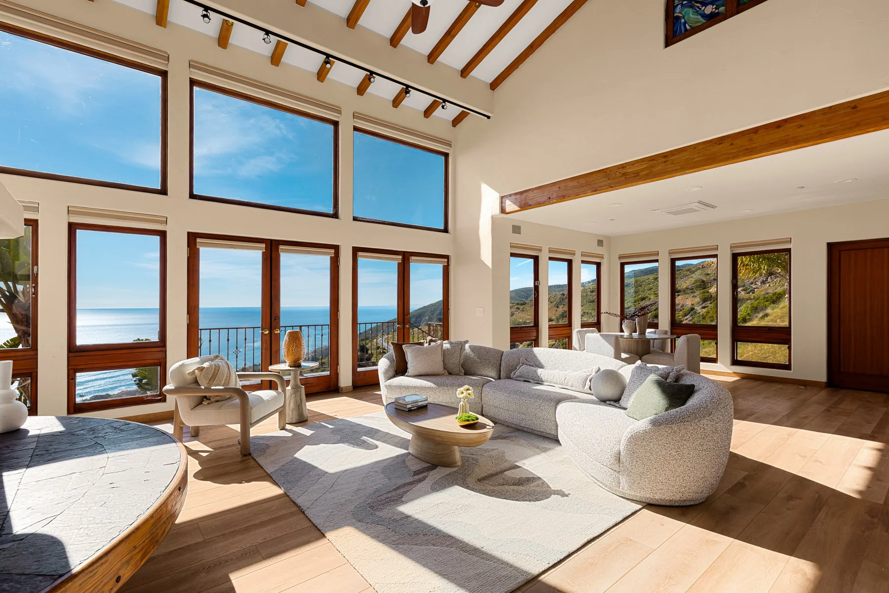 4240AvenidaDeLaEncinal-DAY-MLS-18.jpeg