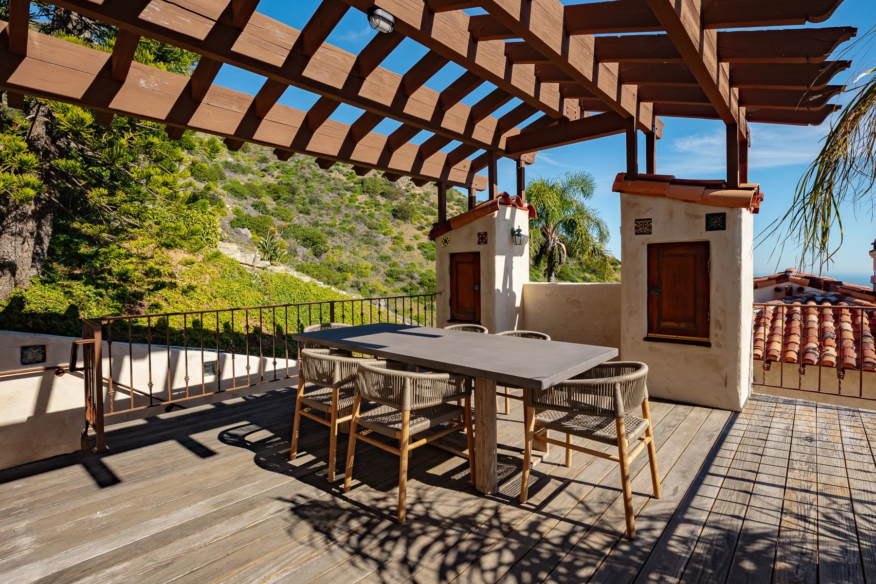 4240AvenidaDeLaEncinal-DAY-MLS-52.jpeg