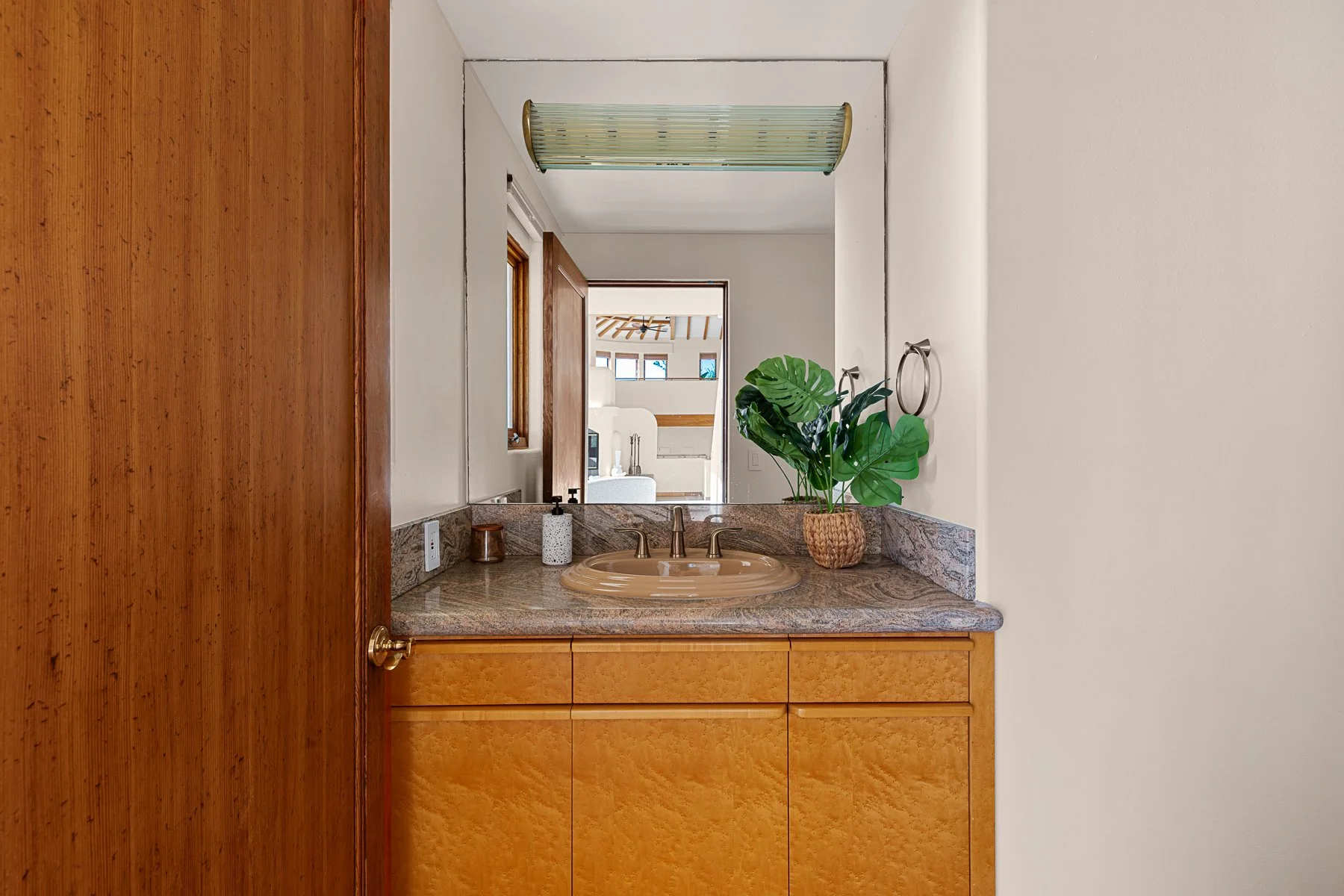 4240AvenidaDeLaEncinal-DAY-MLS-26.jpeg