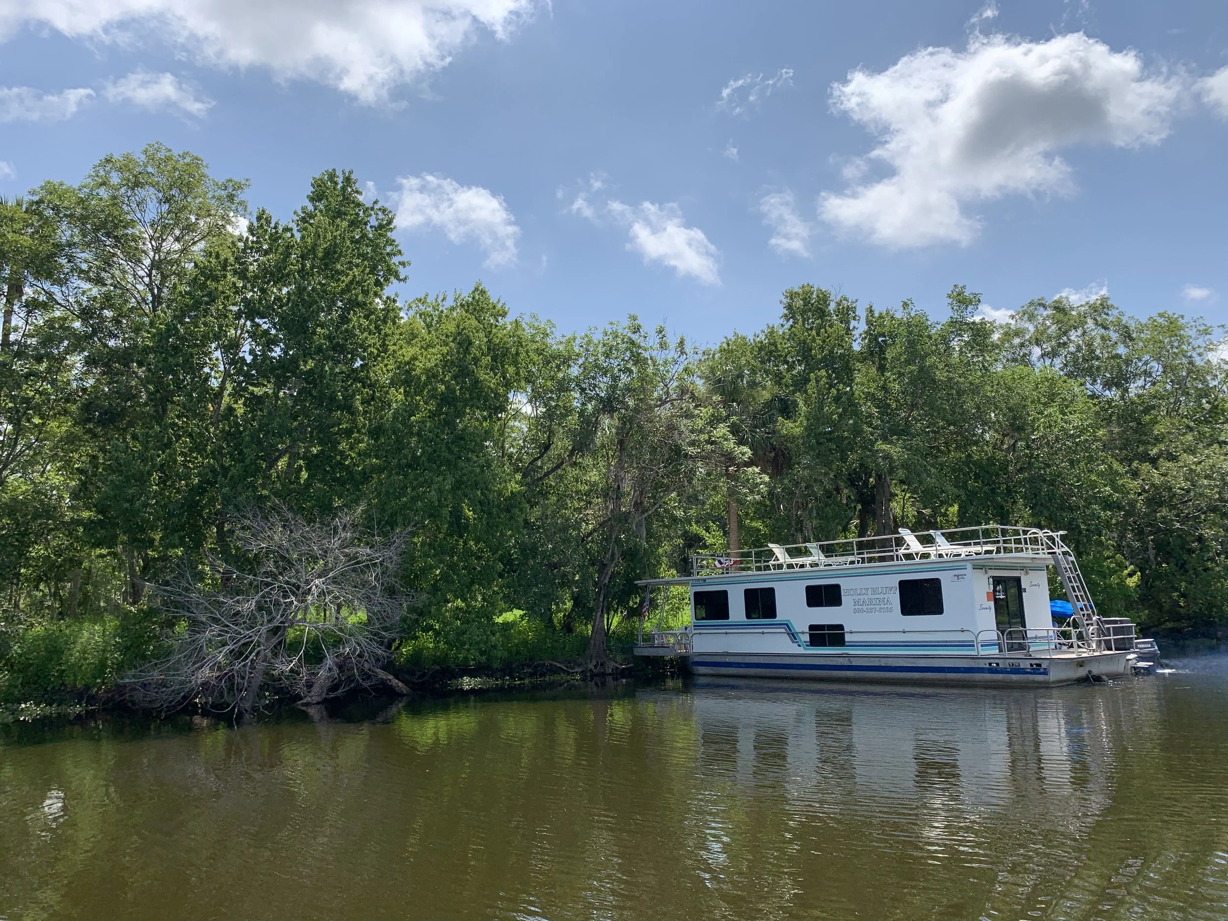 Houseboat tied up near Blue Spring State.