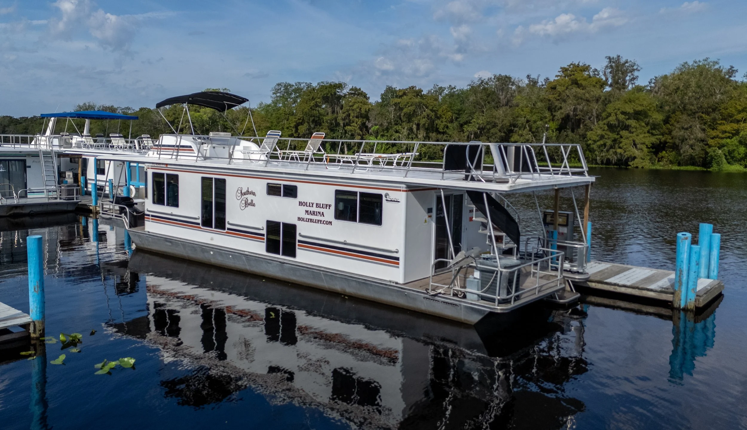 Southern Belle 55' 8 Sleeper Executive photographed in September 2025.