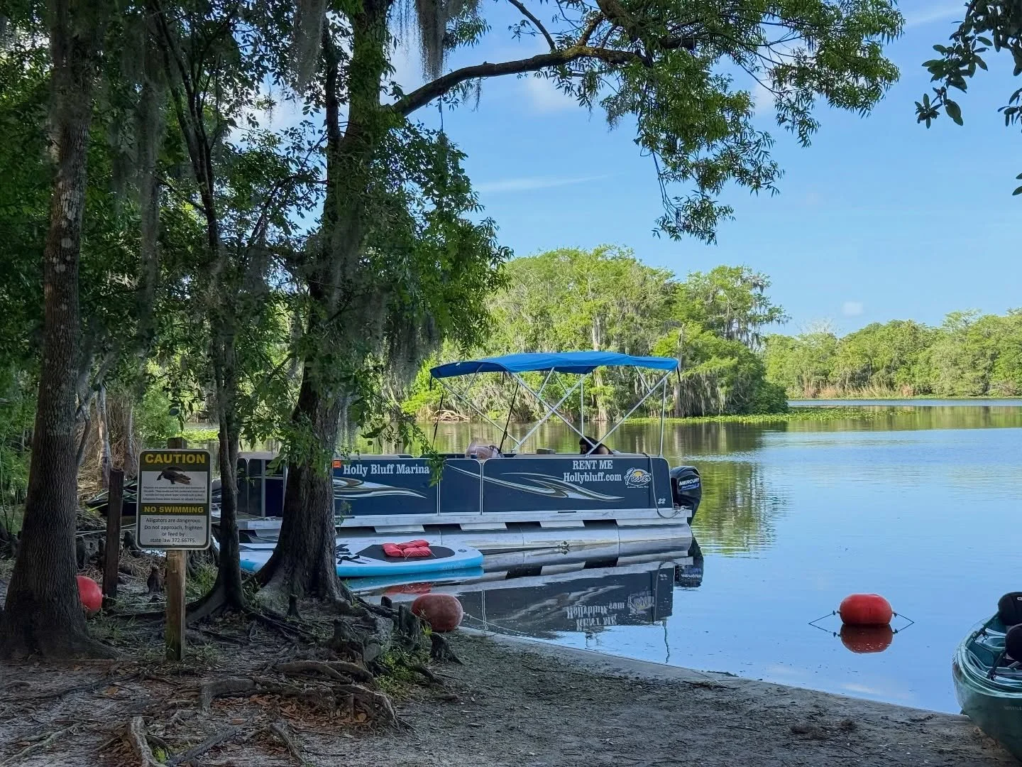 Make it a whole boat day! ☀️

Weekday pontoon rentals: $249 daily 
Weekend pontoon rentals: $269 daily 
Fishing boats rentals: $100 daily 

We have paddle board and kayak rentals available too. 

Reserve online or call (386) 822-9992! Our staff can h