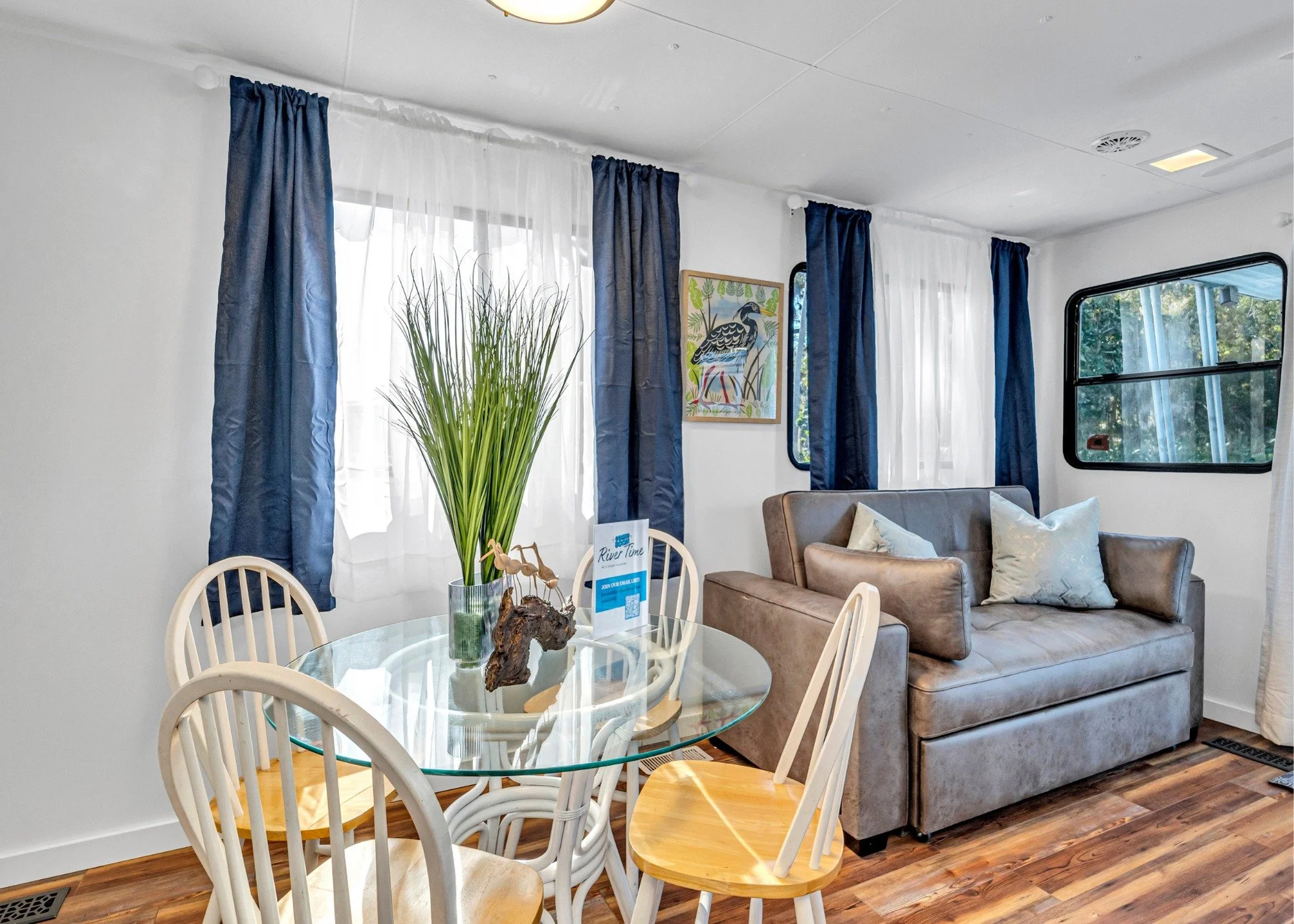 You thought 𝑹𝒊𝒗𝒆𝒓 𝑻𝒊𝒎𝒆 was sold out&hellip;  but our most popular 6-sleeper houseboat still has July availability, and so do a few others!!

JULY HOUSEBOAT AVAILABILITY:

📅 July 3 (Friday departure)
38&rsquo; Catfish Bend (4 sleeper) &rarr;