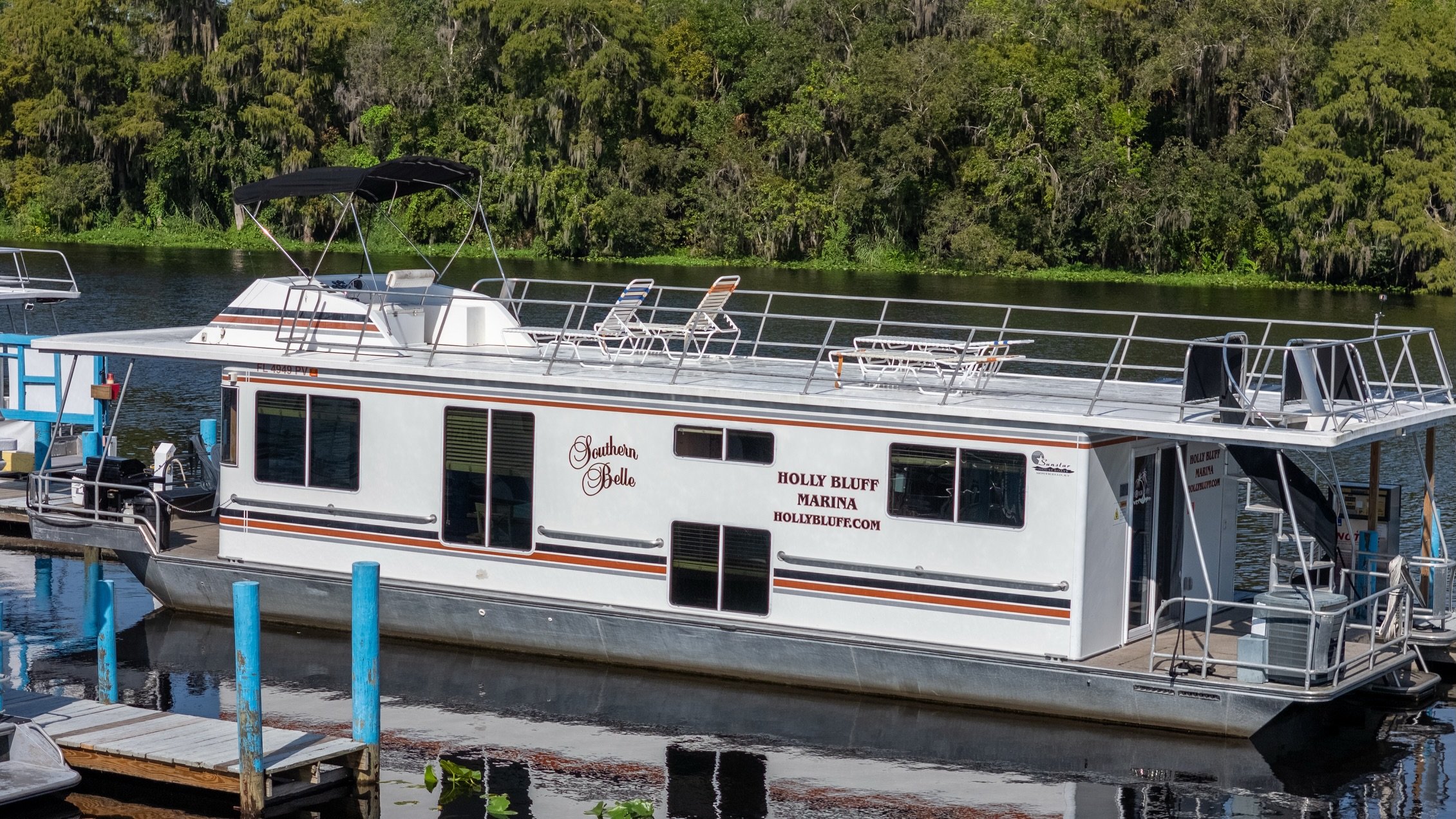 55&rsquo; 8 sleeper houseboat Southern Belle only has TWO summer weekend trips remaining:

📆 May 29 &ndash; May 31
📆 June 12 &ndash; June 14

Spend your weekend cruising the St. Johns River, anchoring under the stars, and experiencing a different s
