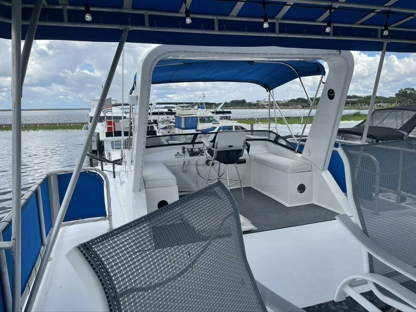 2004 Thoroughbred 65' 6.jpg