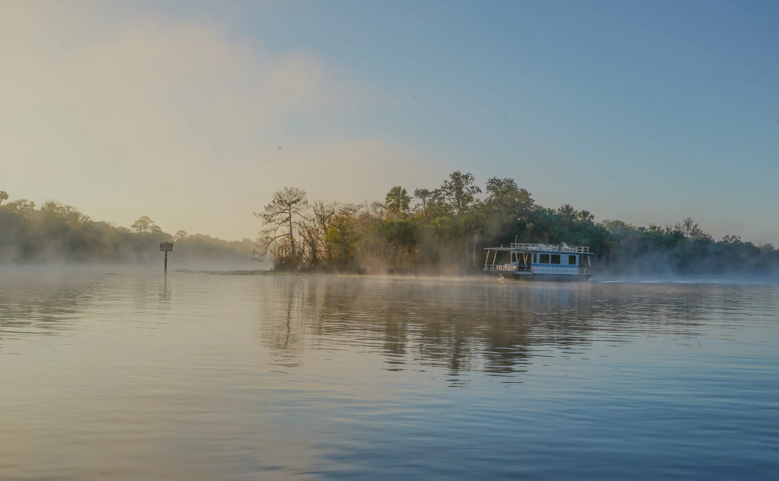 Catfish Bend Cruising the St. Johns River at Sunrise | Houseboat Deland, Florida