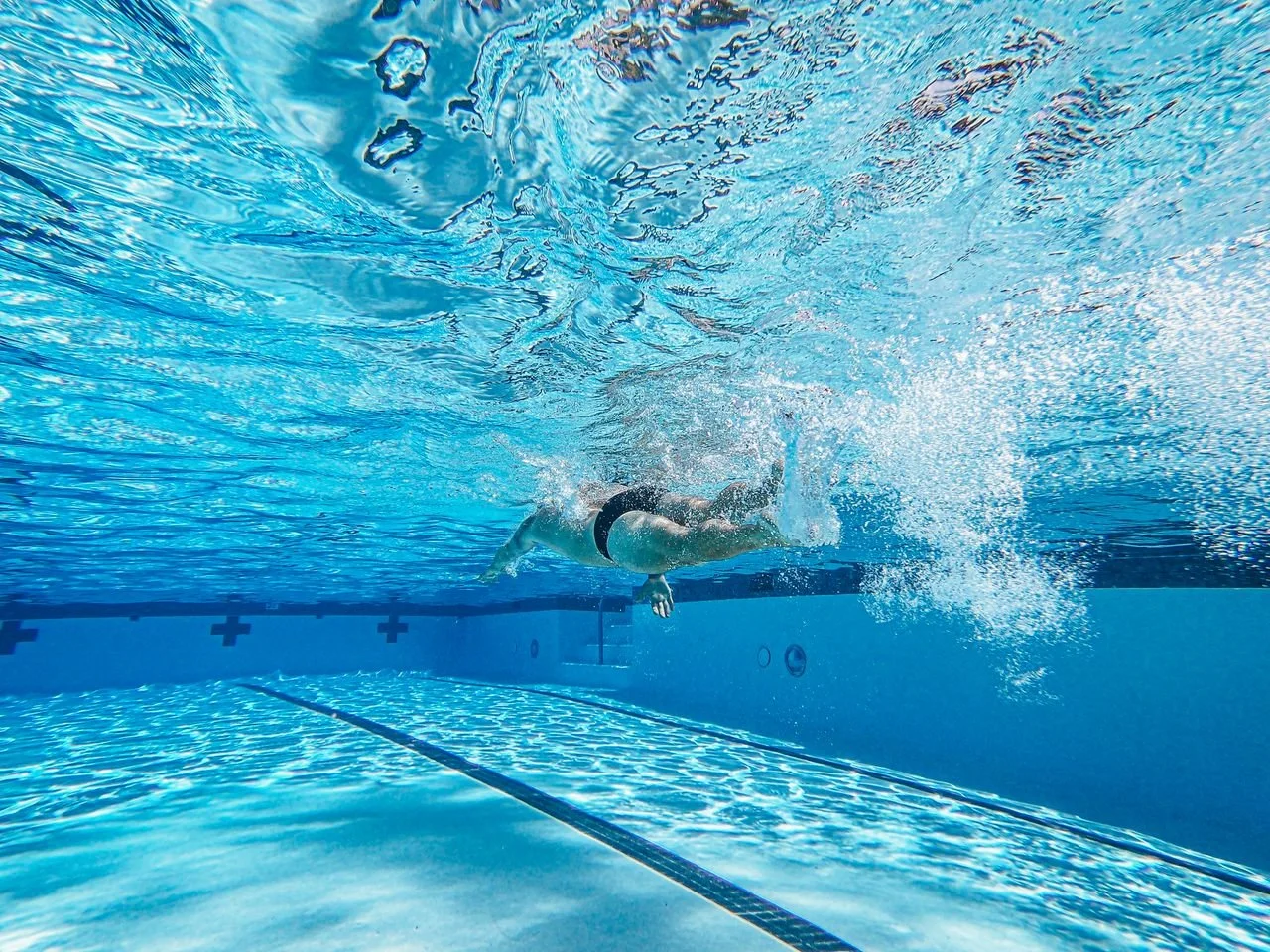 Malibu Pool Builders’ Secrets for Quiet, Private Coastal Backyards