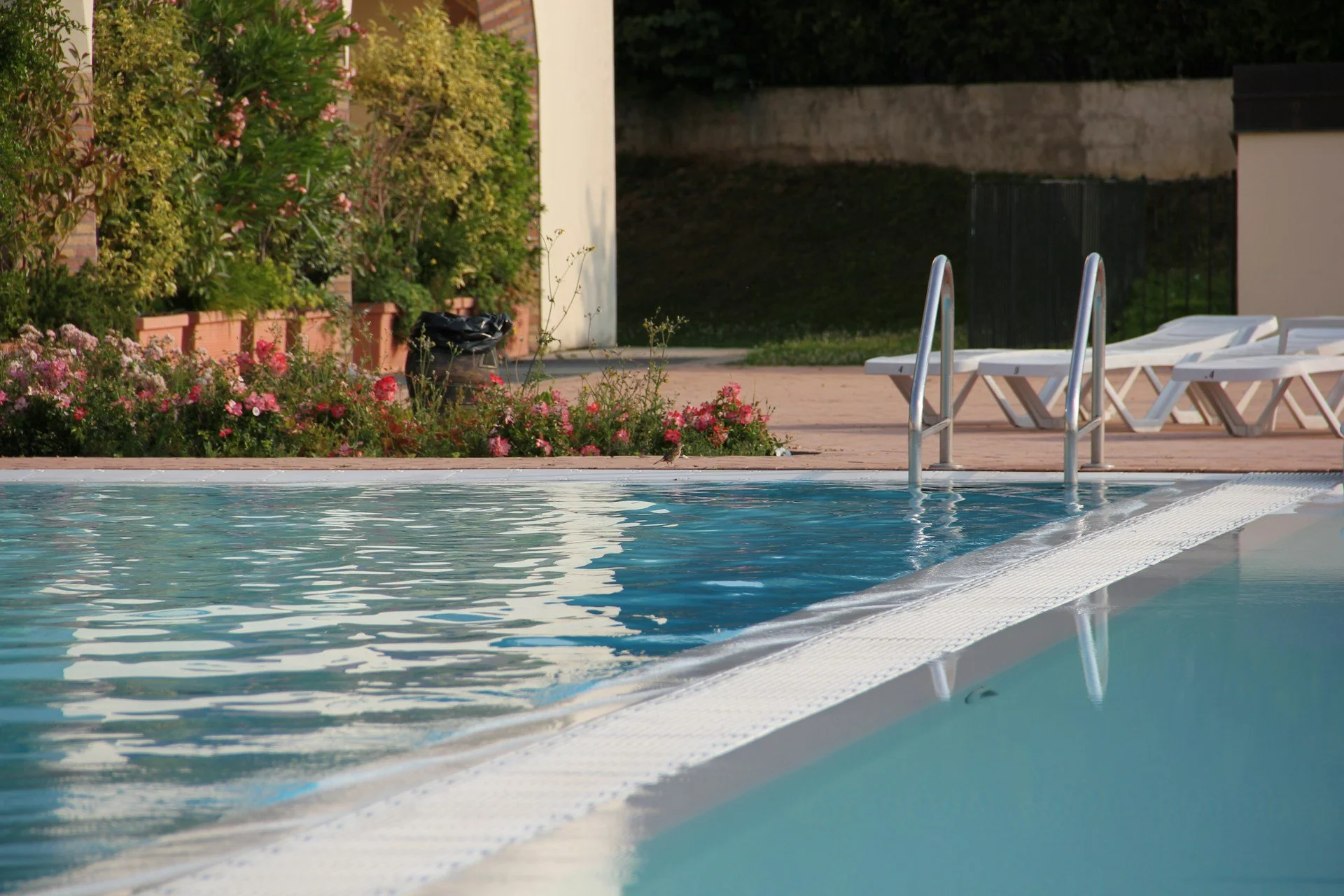 Pool Inspections for Los Angeles Home Buyers: Costs, Negotiation, Red Flags