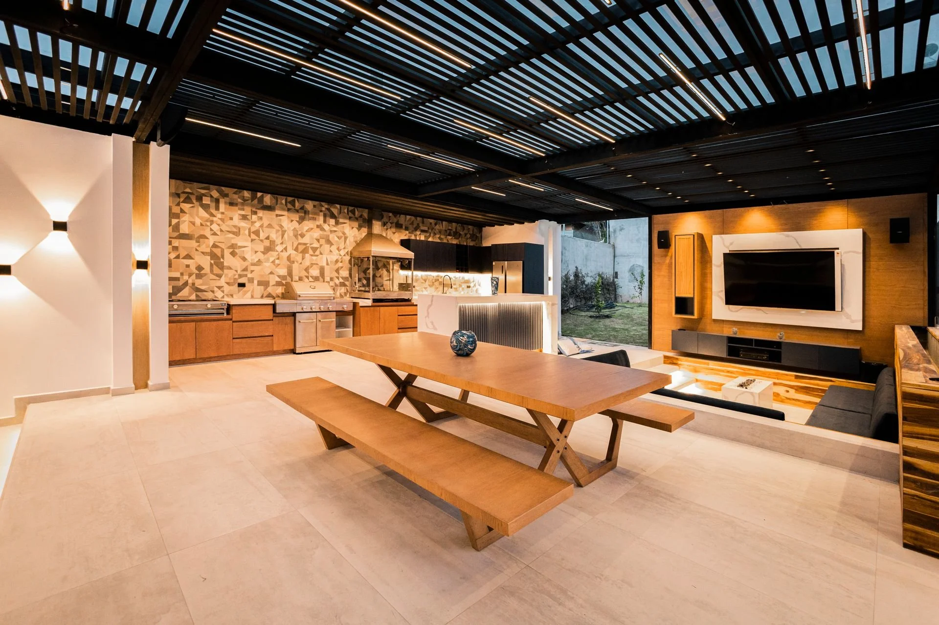 Outdoor Kitchen