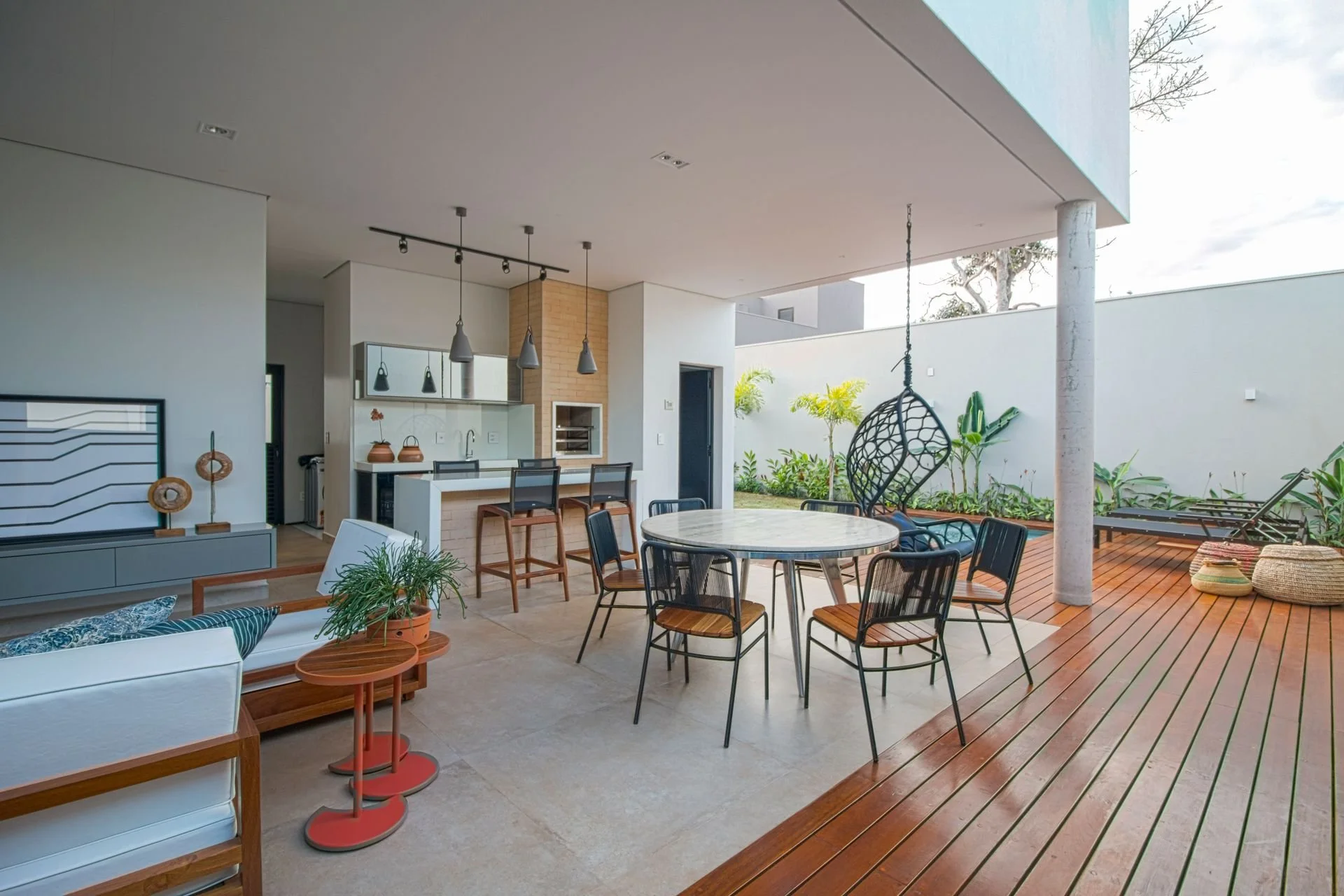 Outdoor Kitchen