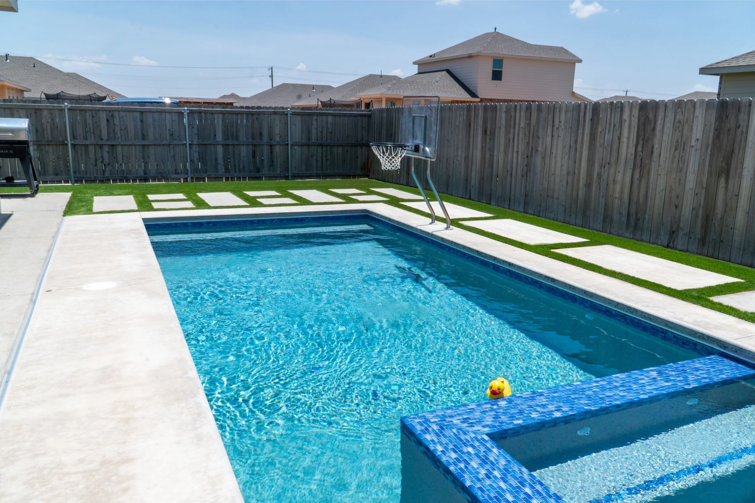 Pool builder near me project featuring geometric pools & spas in Fort Stockton, TX