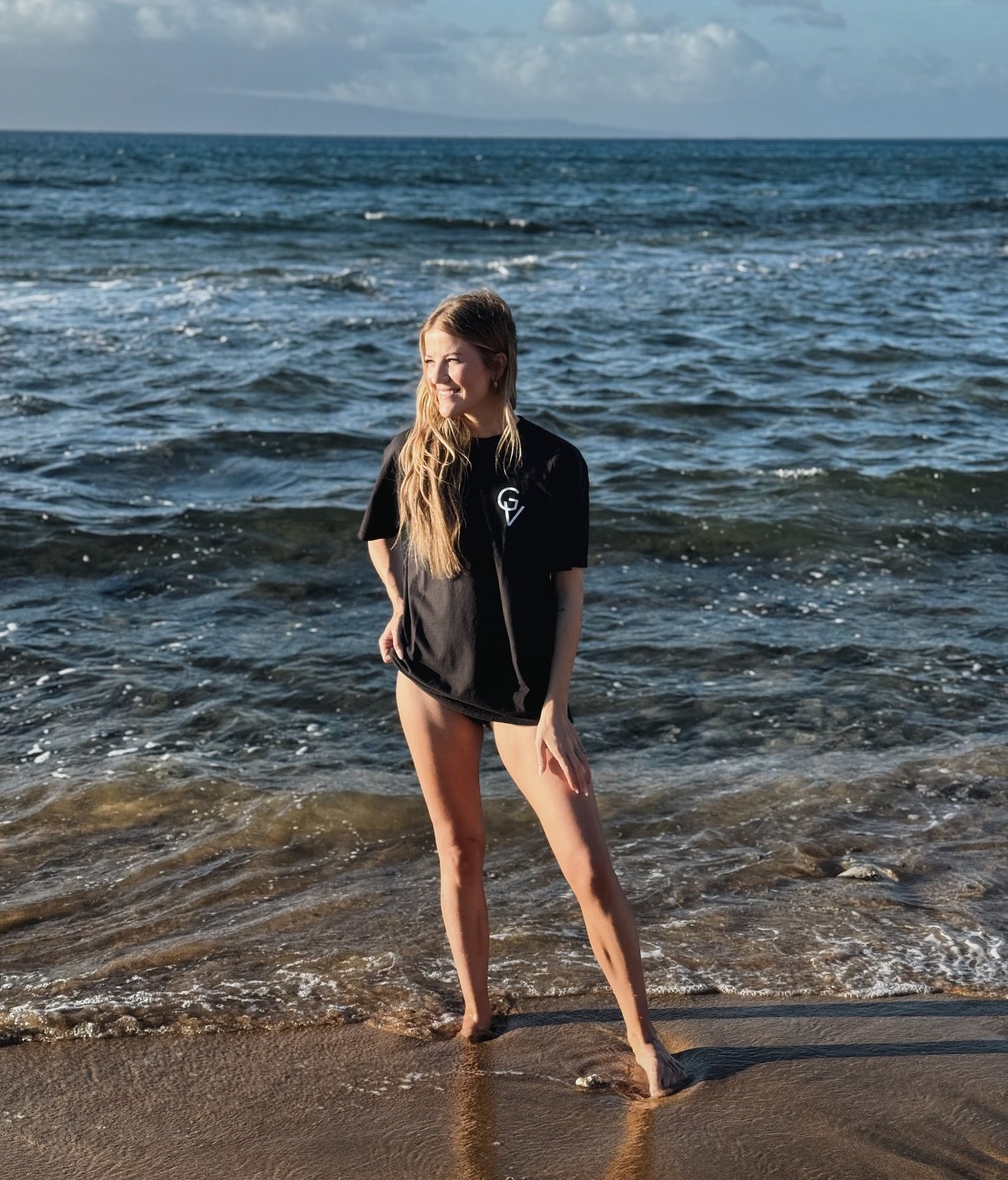Good Vibes 🤝🏼 Maui 

Don&rsquo;t forget, the ladies need the good vibes too 😏 Shop now at the link in our bio! 

#goodvibes #clothingcompany #californiavibes #goodvibesclothingco #maui #hawaii #mauivibes