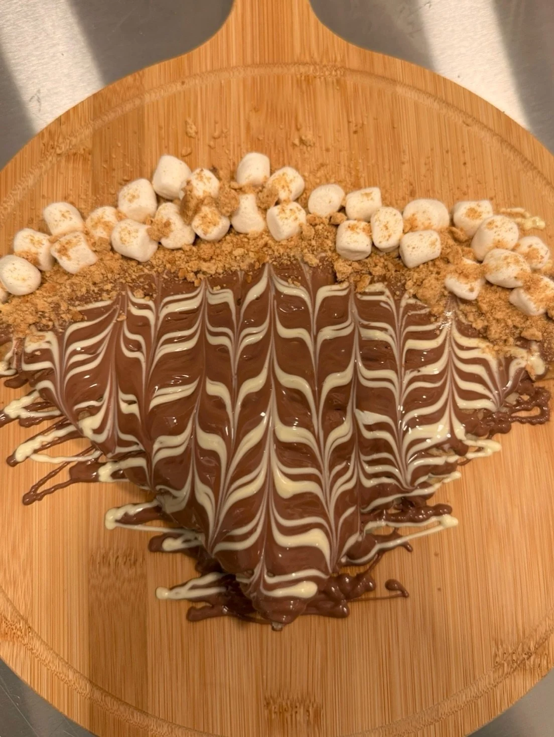 Campfire cravings, no fire required 🔥
Our S&rsquo;mores Crepe is loaded with gooey marshmallows, graham cracker crumble, and a rich swirl of milk &amp; white Belgian chocolate.
It&rsquo;s melt-in-your-mouth perfection 🤎
#crepetopia #smorescrepe #sa