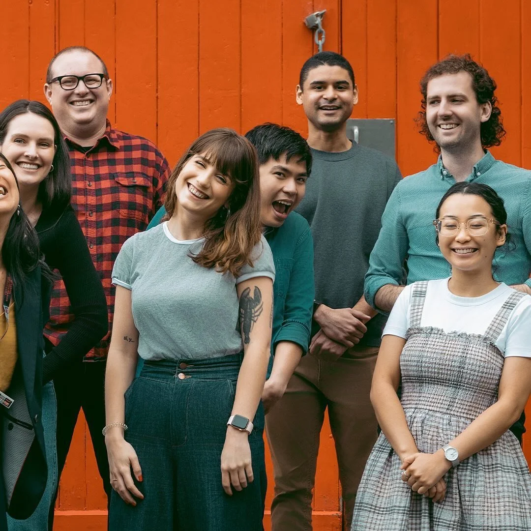 Caught a candid moment of pure joy with this lively group of coworkers. 

Their strong bond and positive energy truly reflect the warmth and coziness of their workspace.🙂